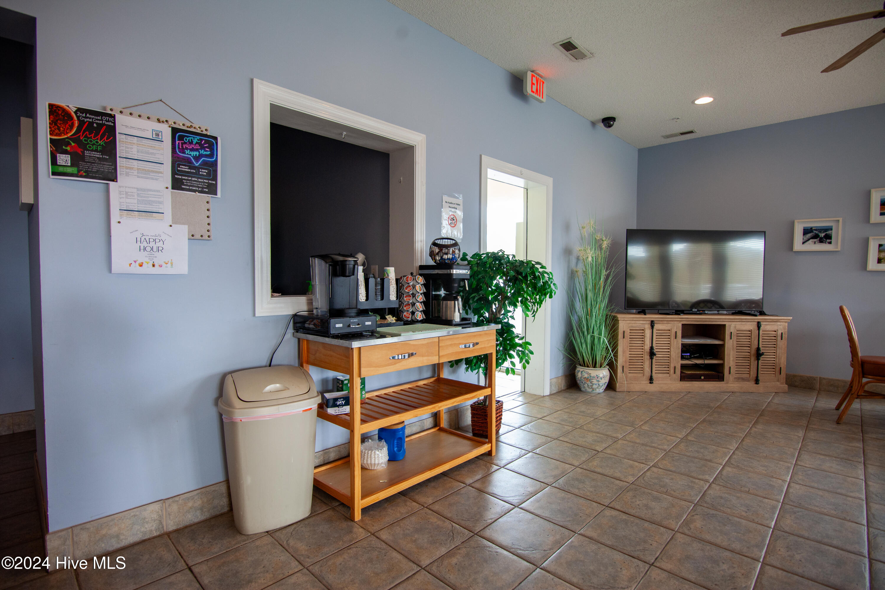 100 Olde Towne Yacht Club 