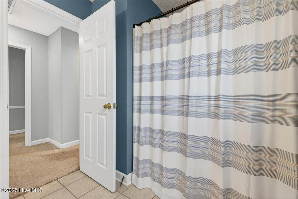 100543204 | Photo 43