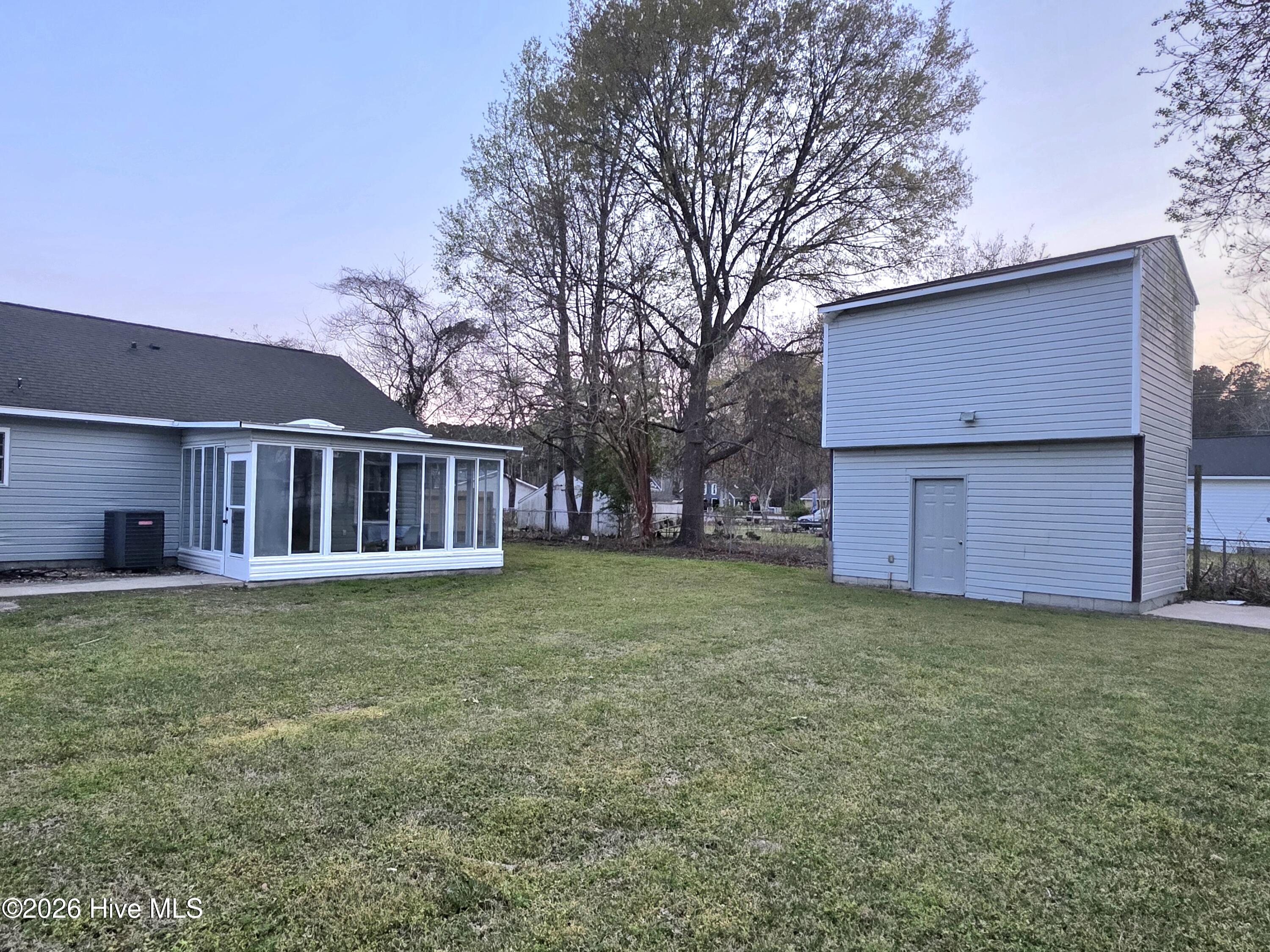 100562929 | Photo 26