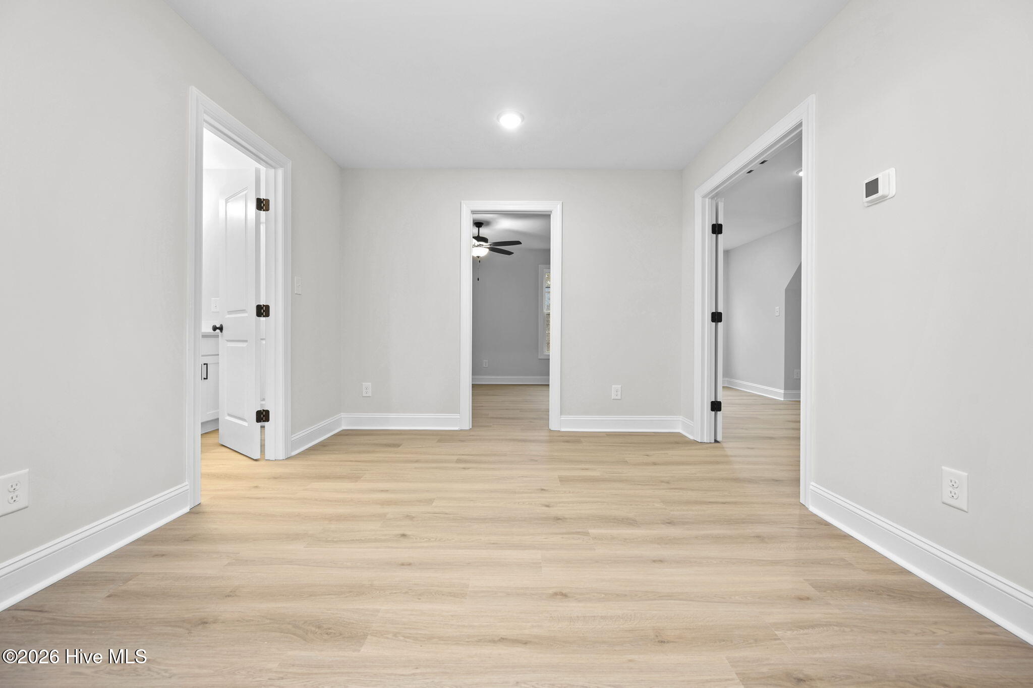 100516022 | Photo 51