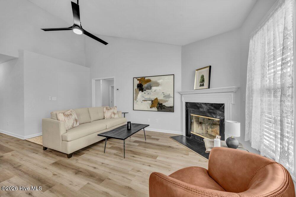 100553481 | Photo 12