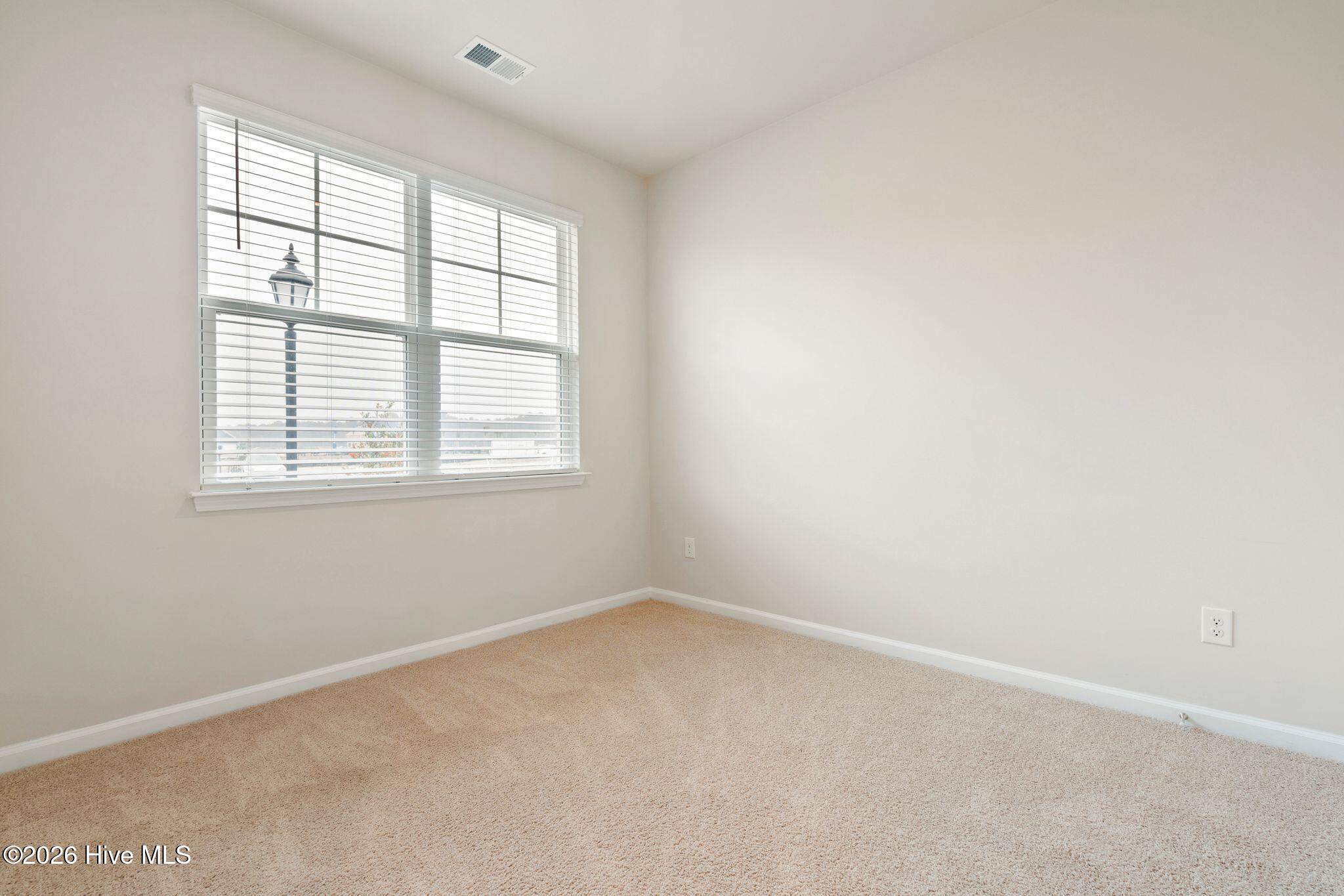 100553516 | Photo 28