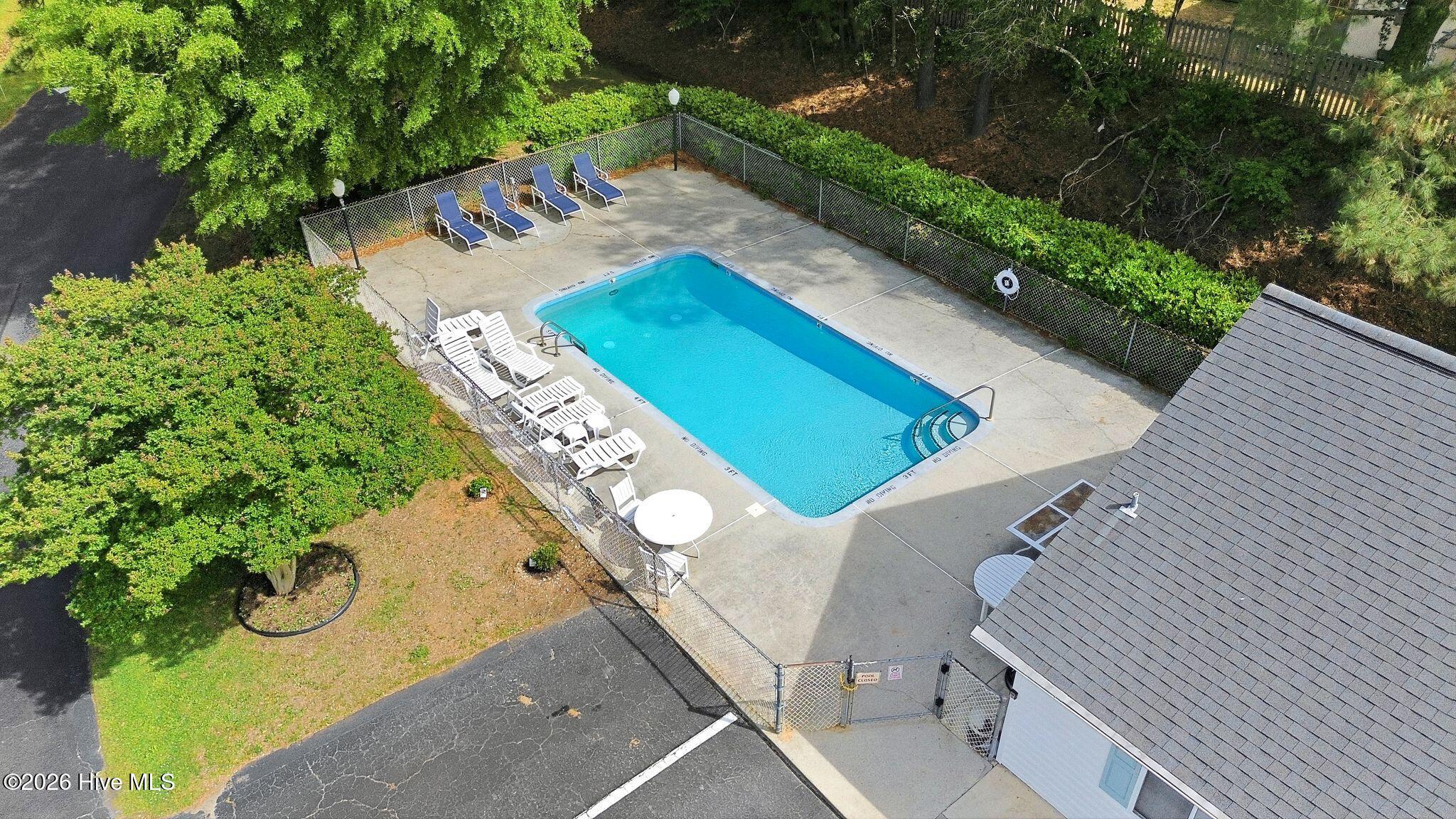 100567371 | Photo 68