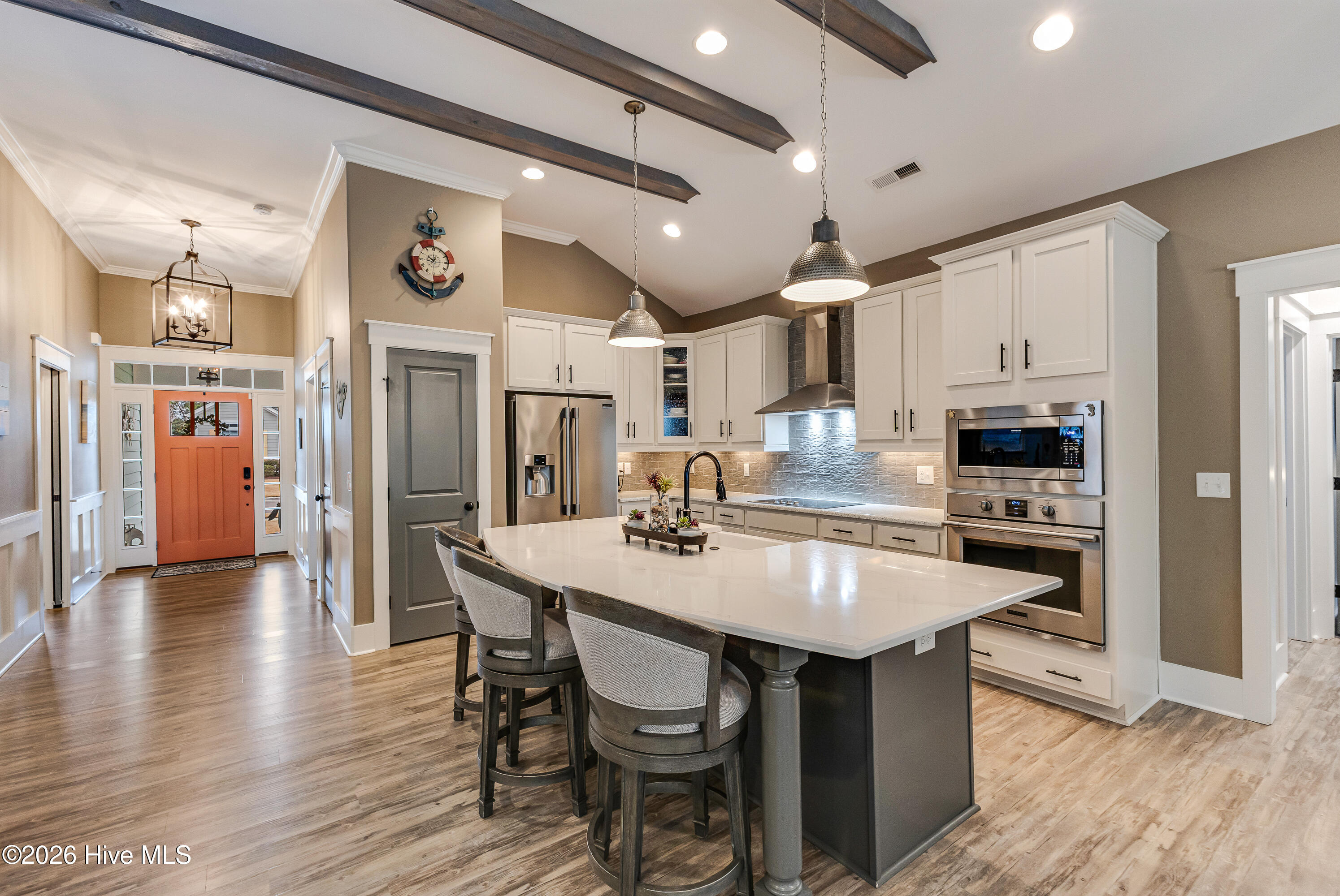 100551306 | Photo 16