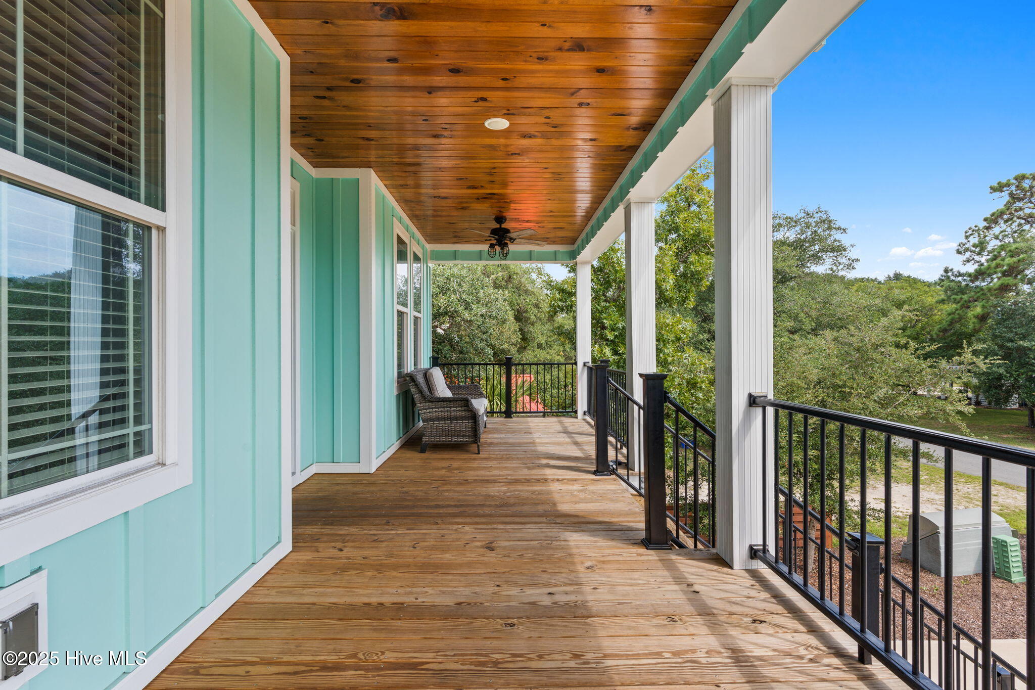 100527753 | Photo 29