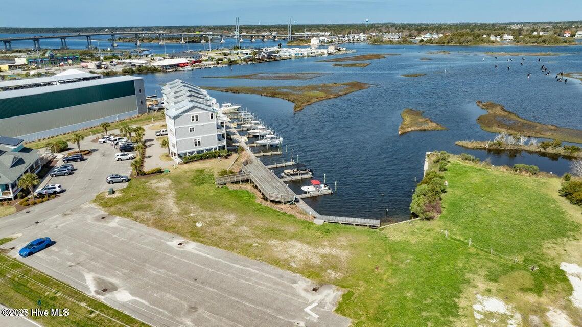 100553990 | Photo 17