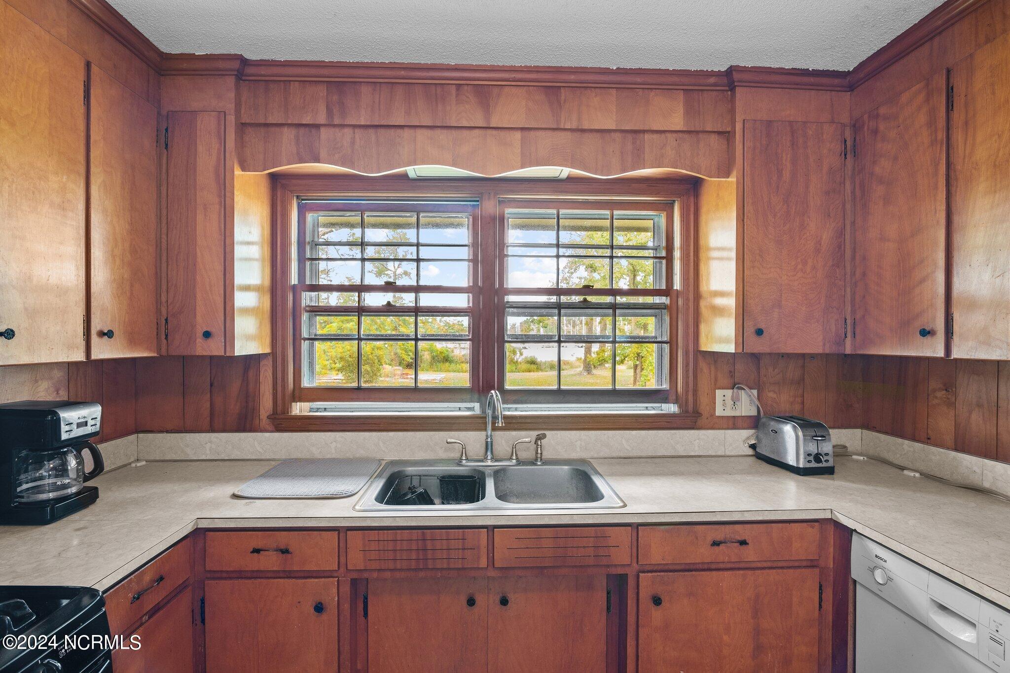 1210 Neuse Drive, Oriental, NC, 28571