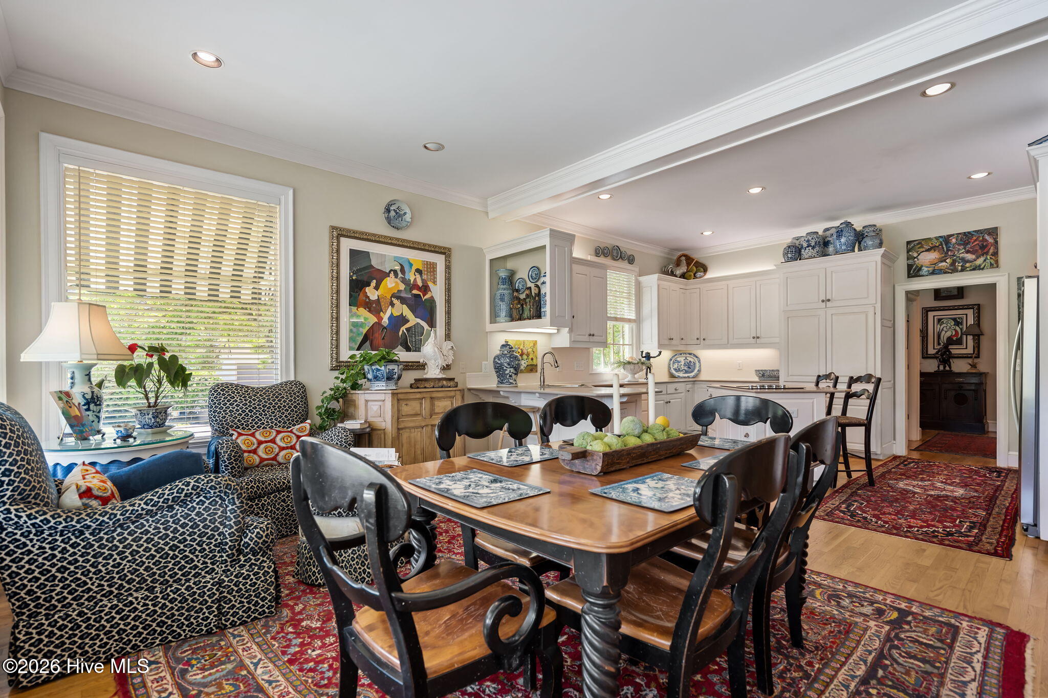 100570294 | Photo 24