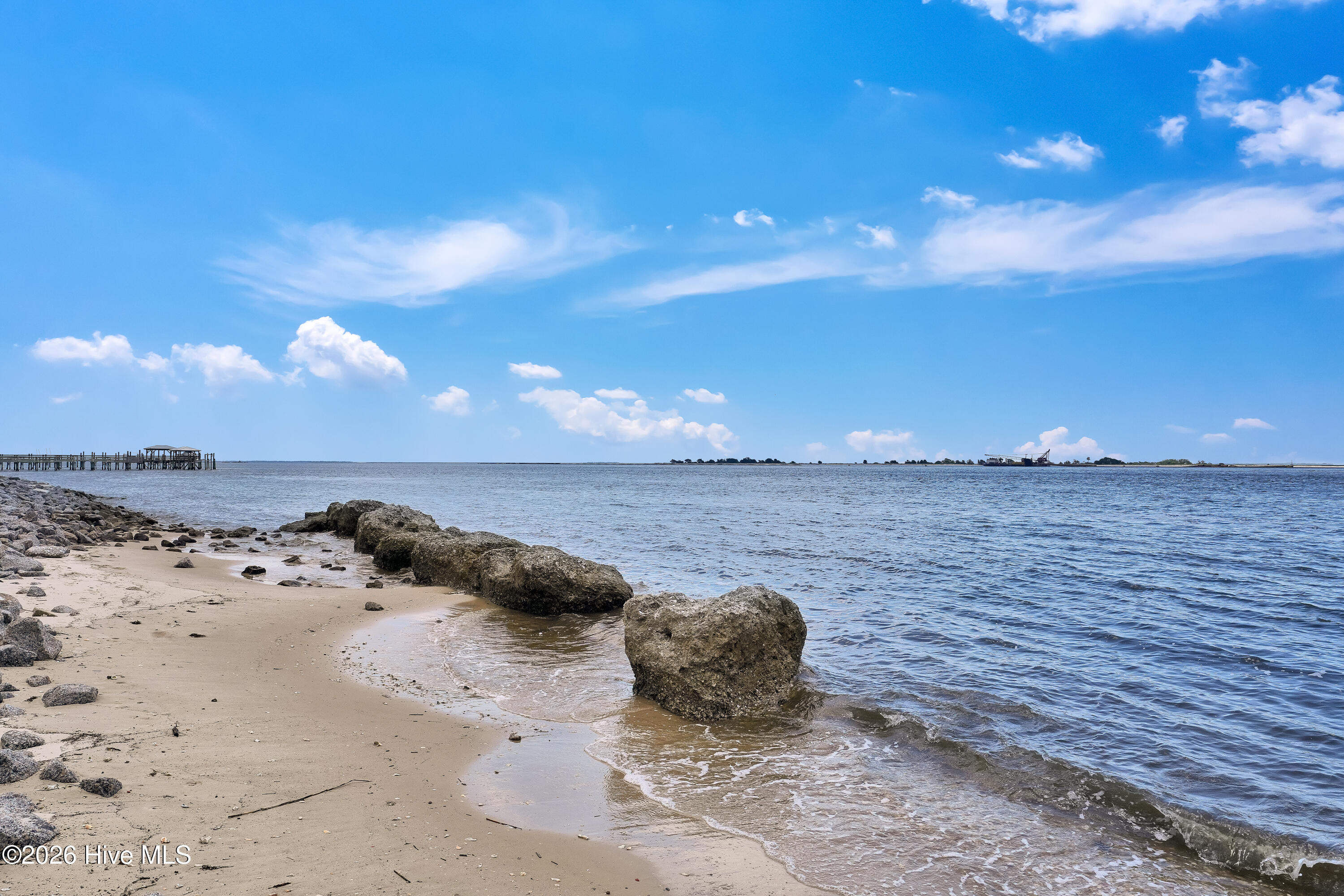 100543554 | Photo 74