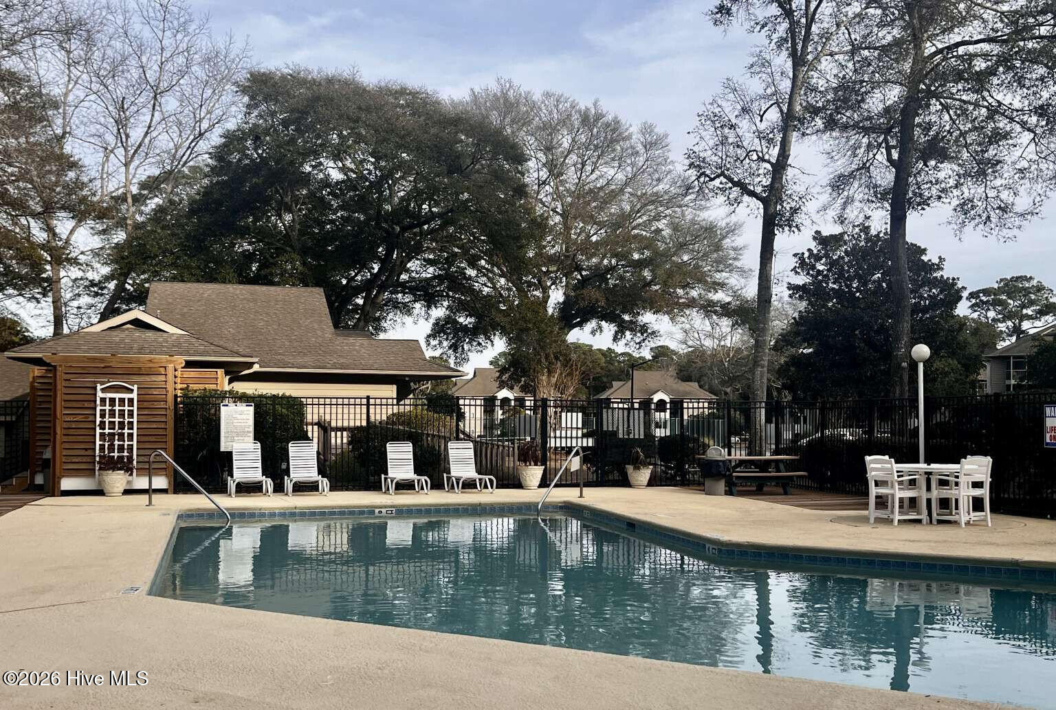 100549027 | Photo 21