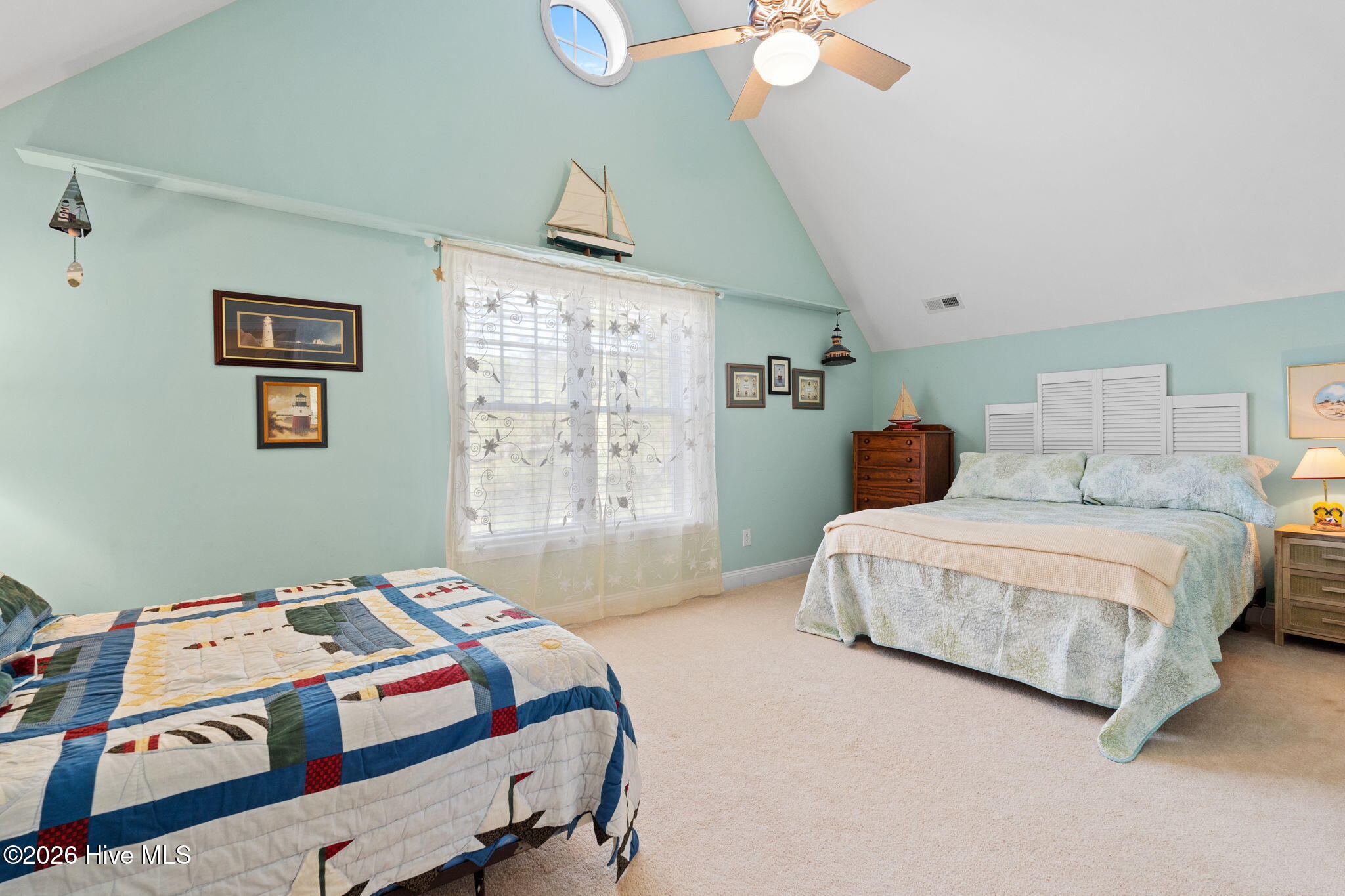 100566344 | Photo 58