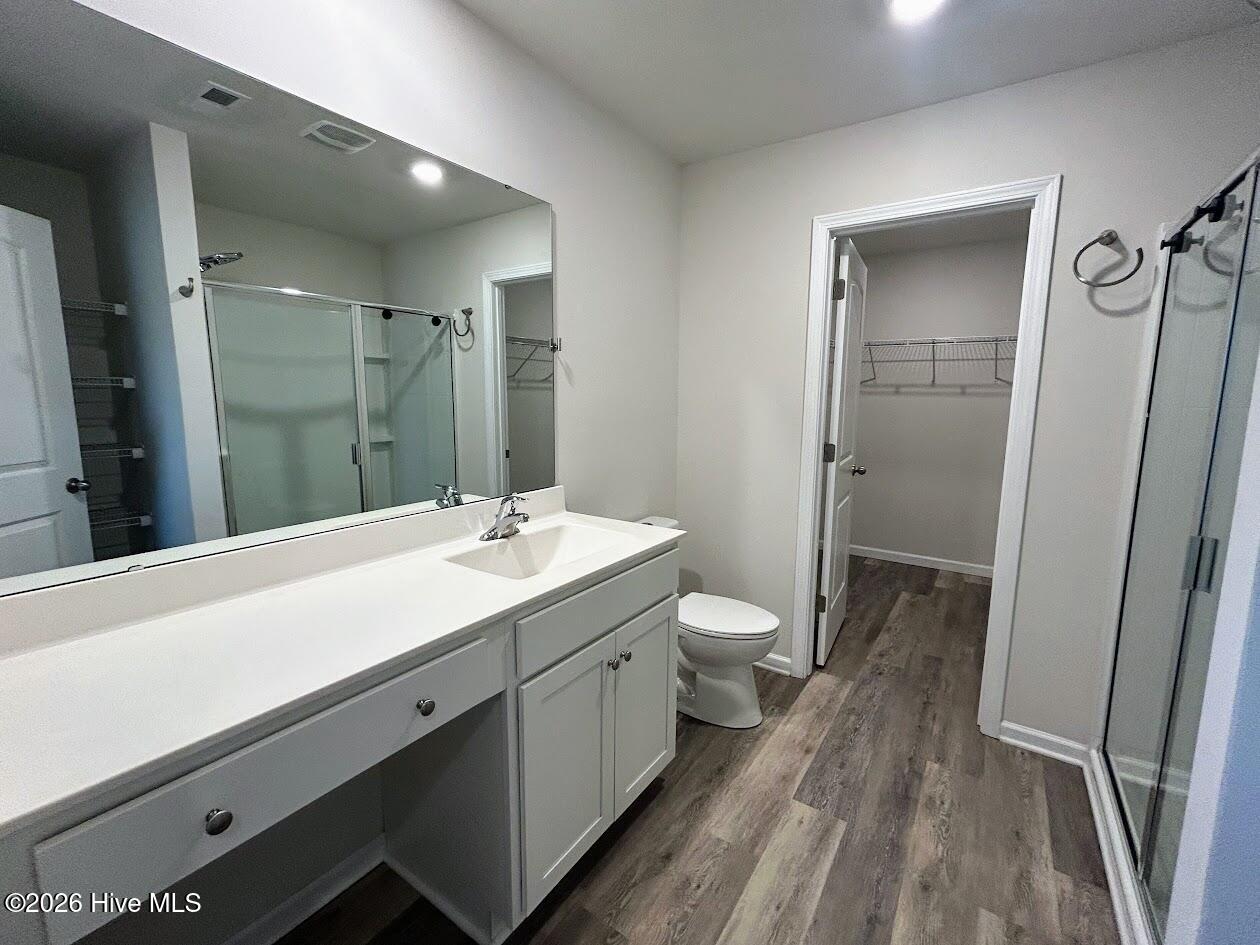 100562771 | Photo 22