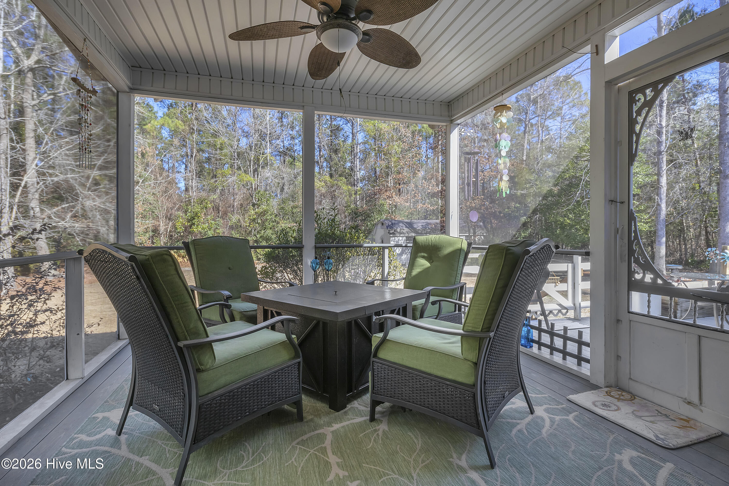 100561283 | Photo 29