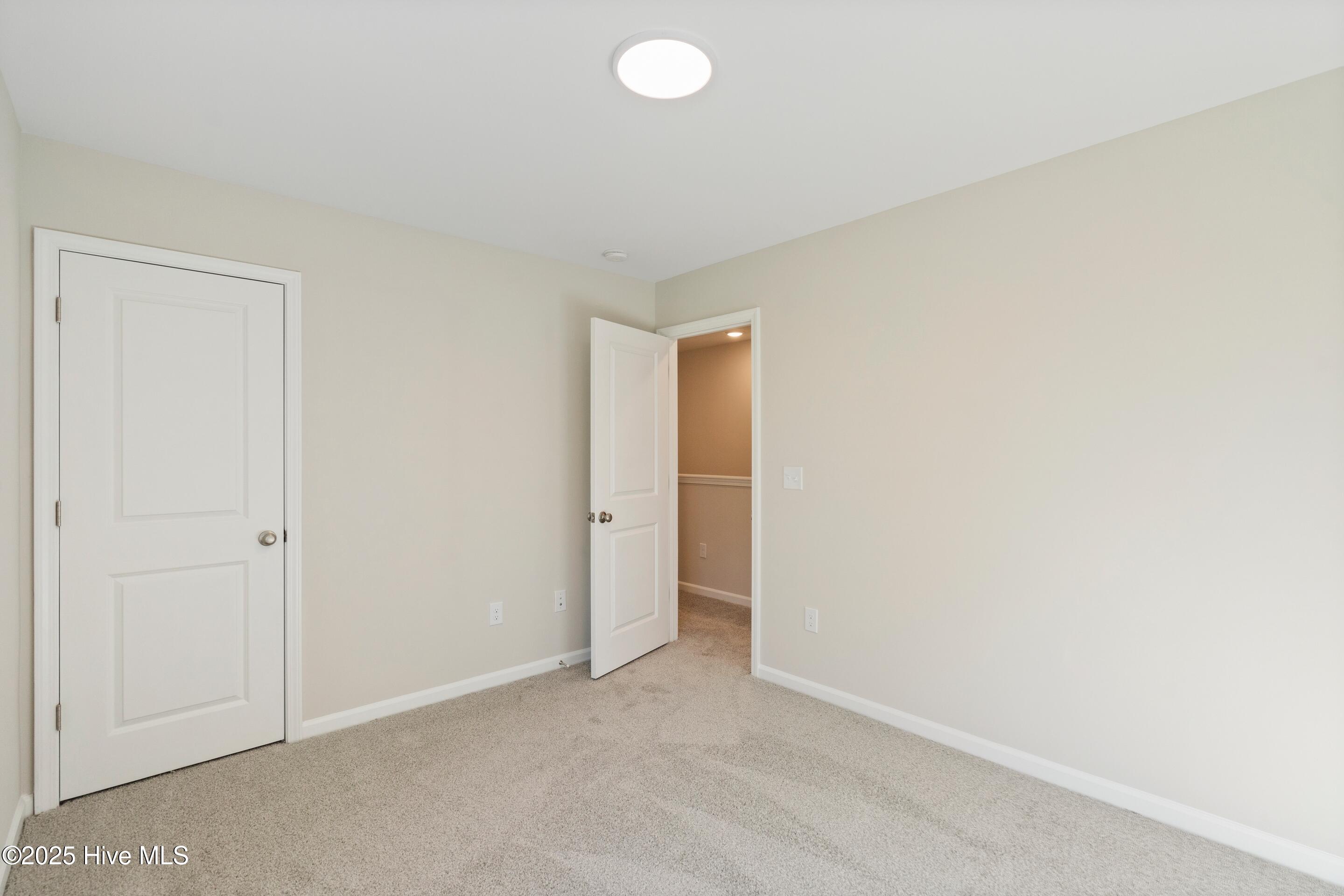 100543350 | Photo 26