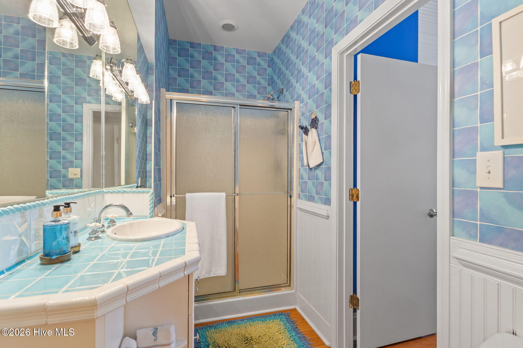 100564648 | Photo 33