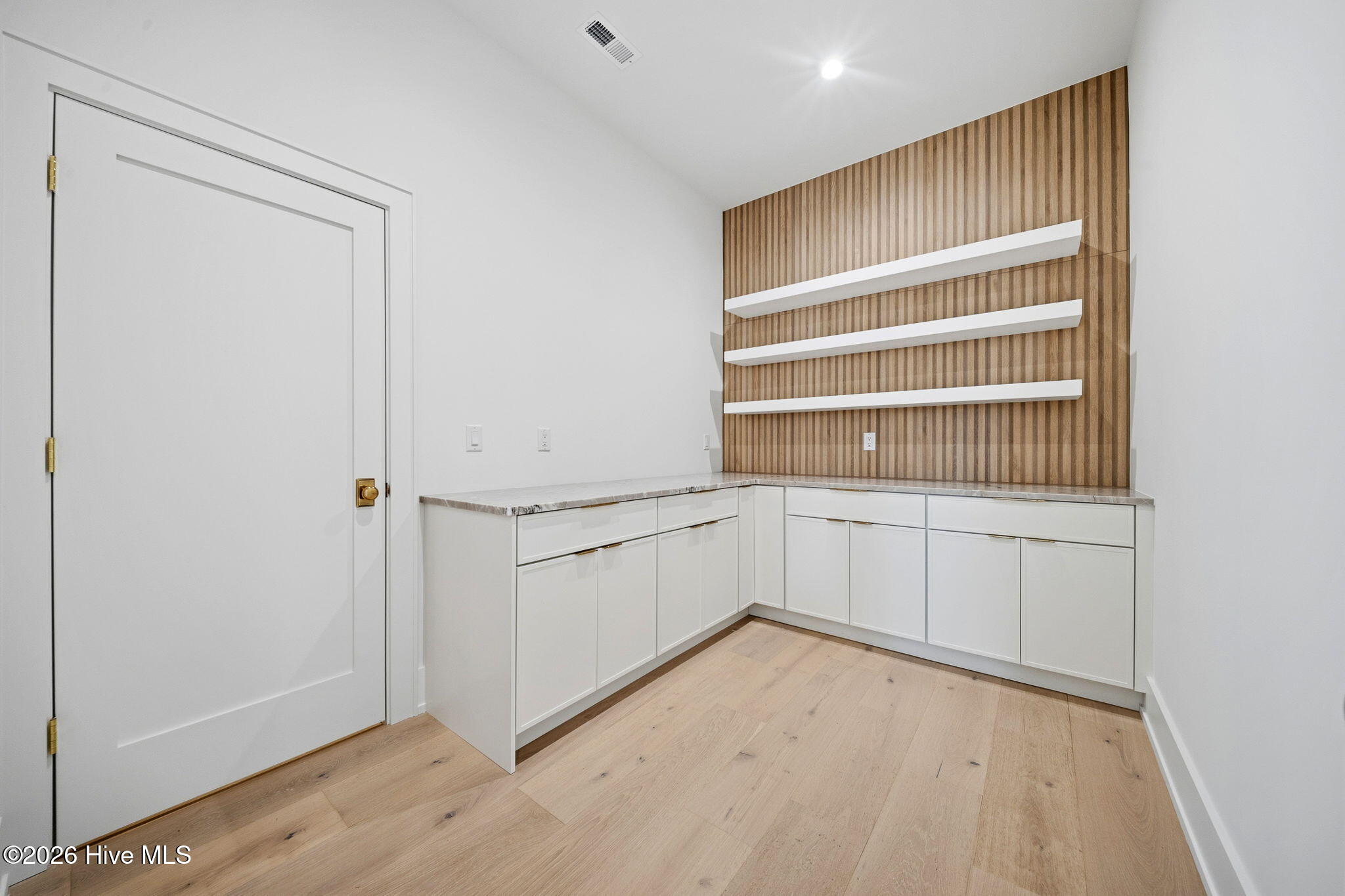 100500065 | Photo 29