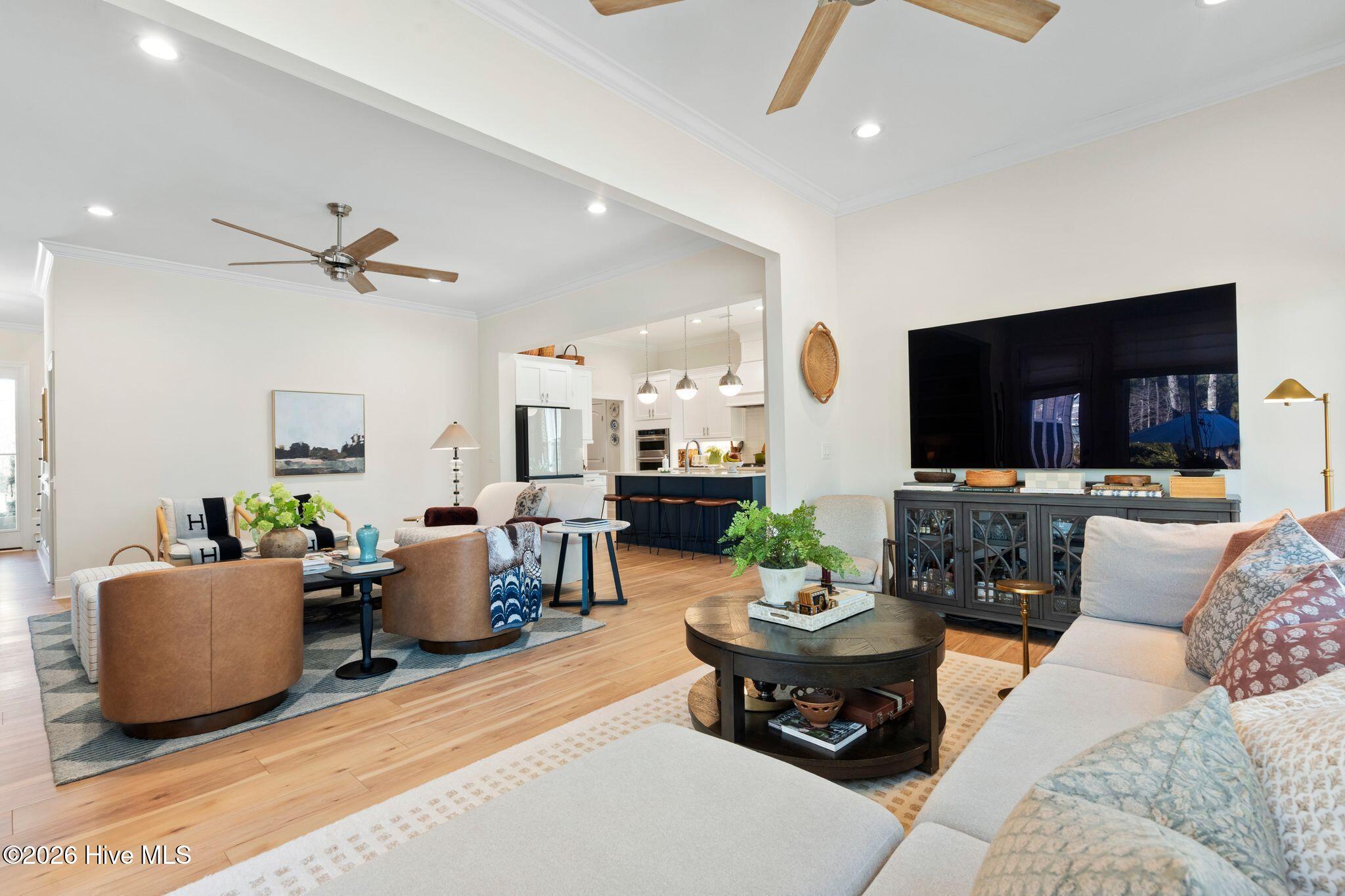 100551668 | Photo 24