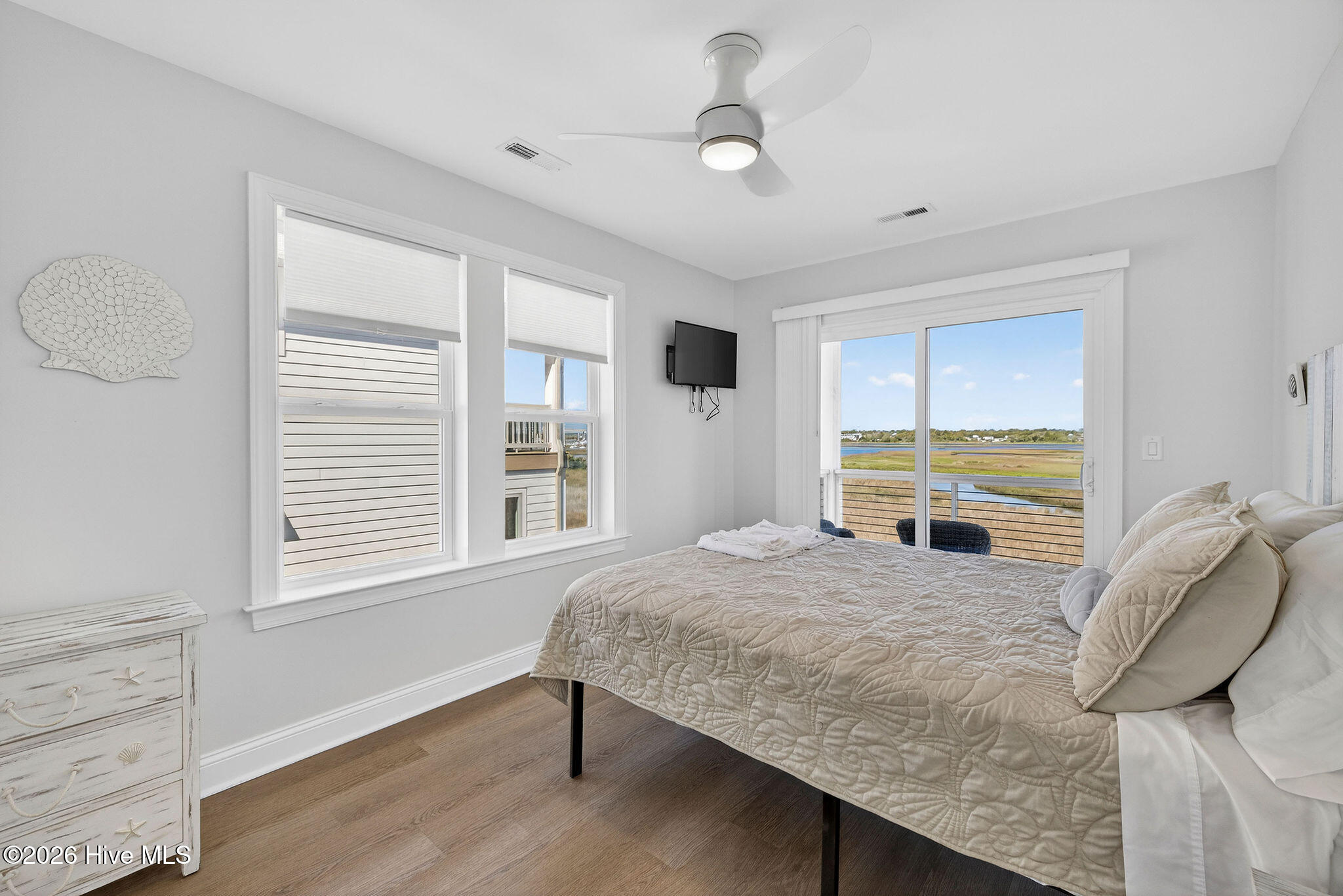 100565541 | Photo 29