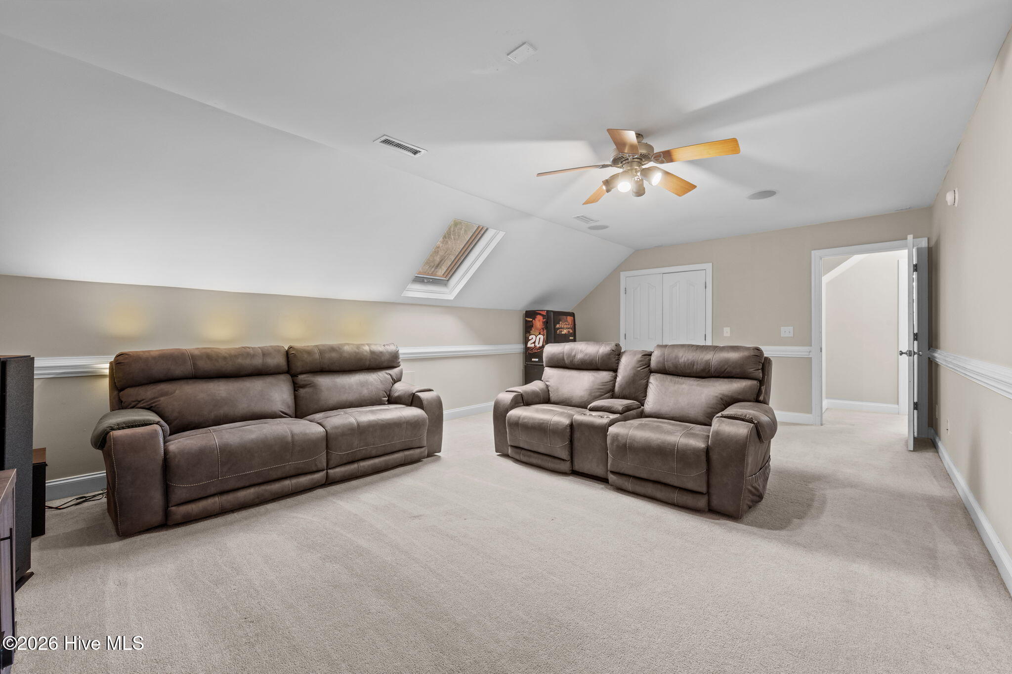 100552888 | Photo 29