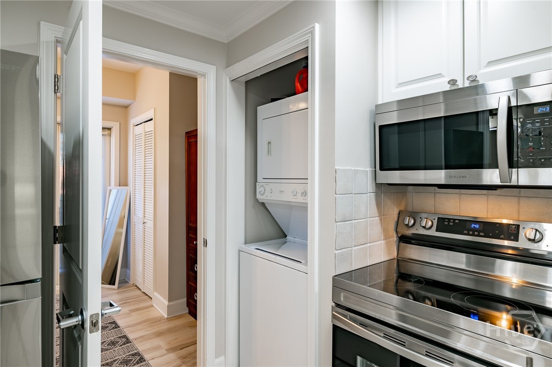 250 W Broad Street 521