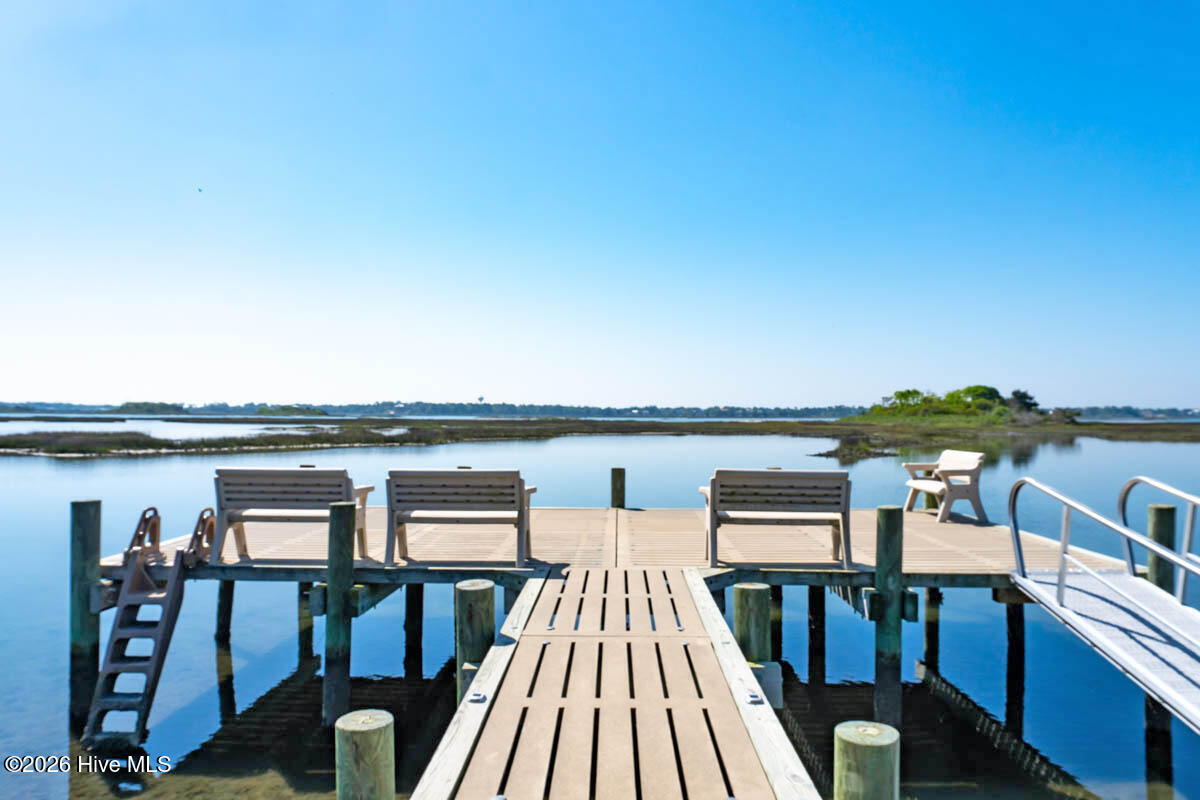 100569264 | Photo 64