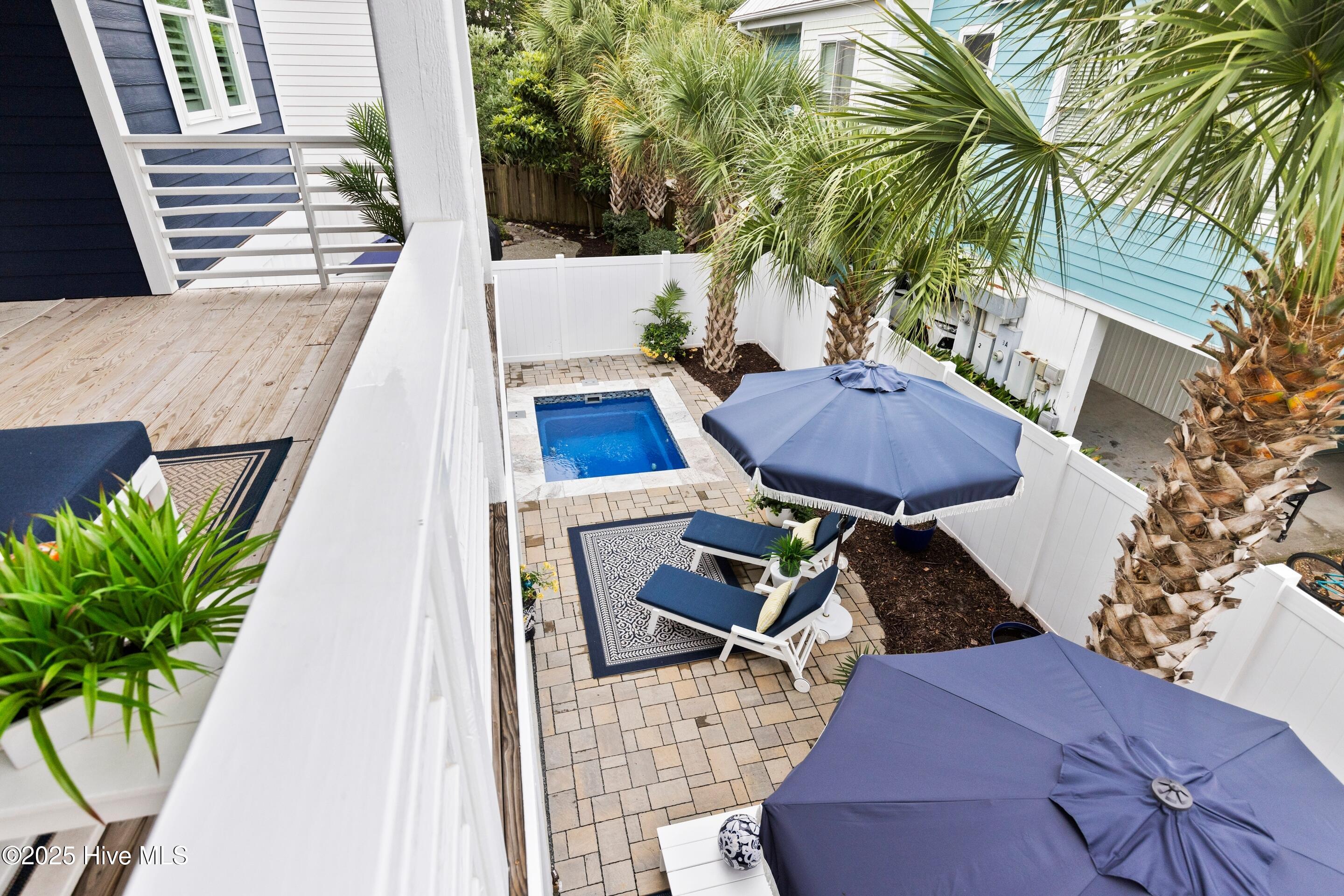 100532410 | Photo 69