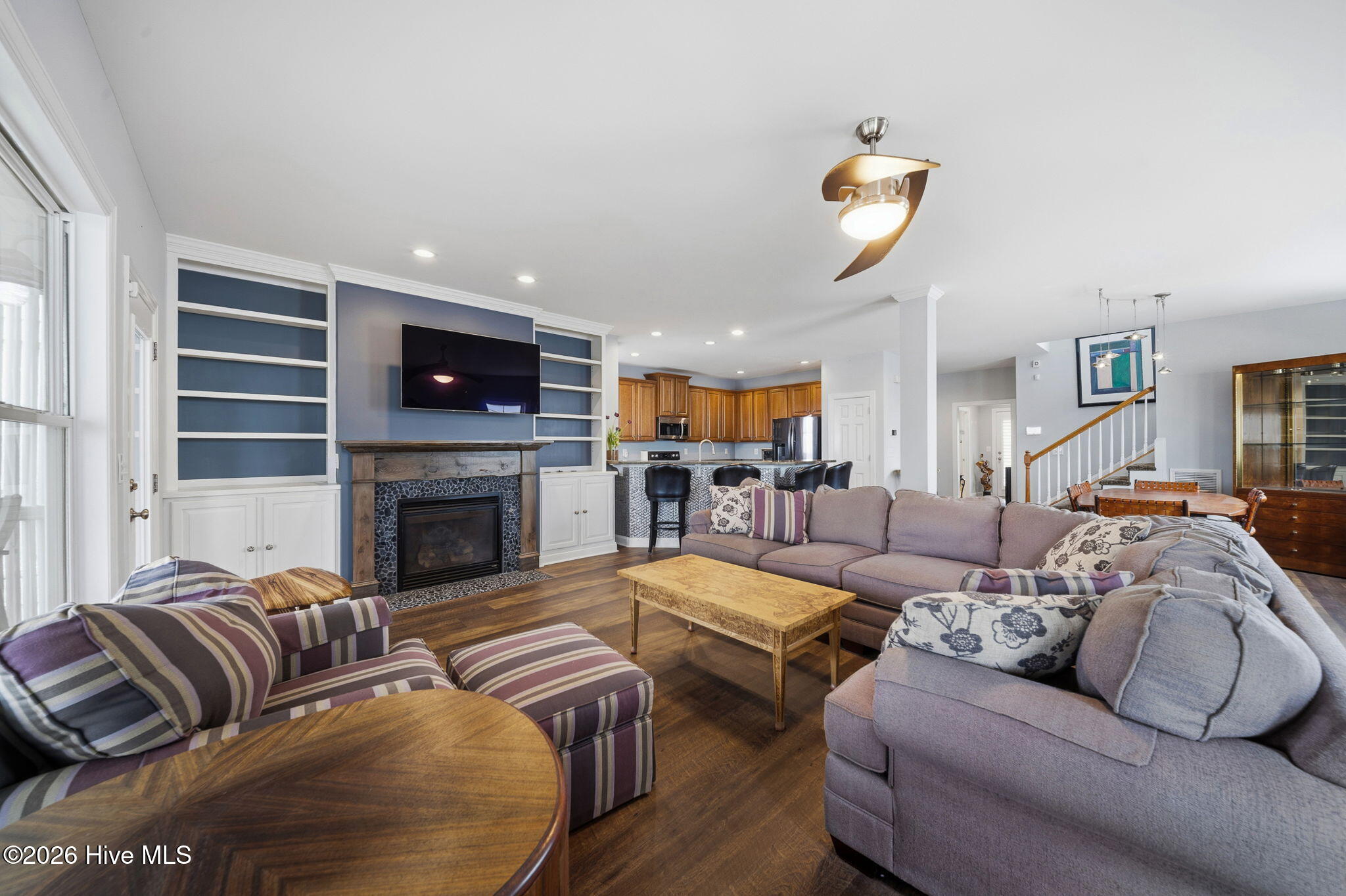 100566136 | Photo 18