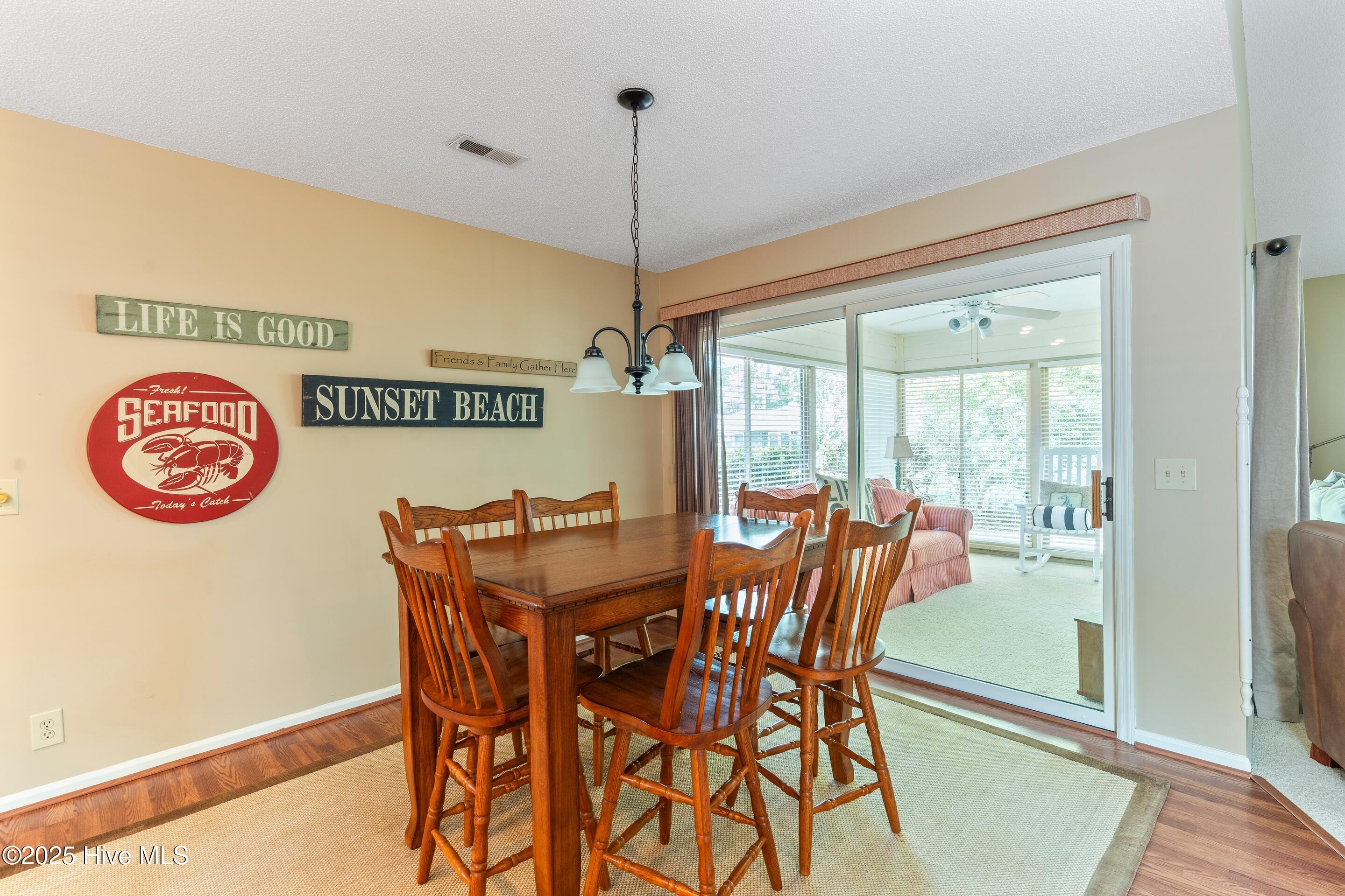 100517160 | Photo 21