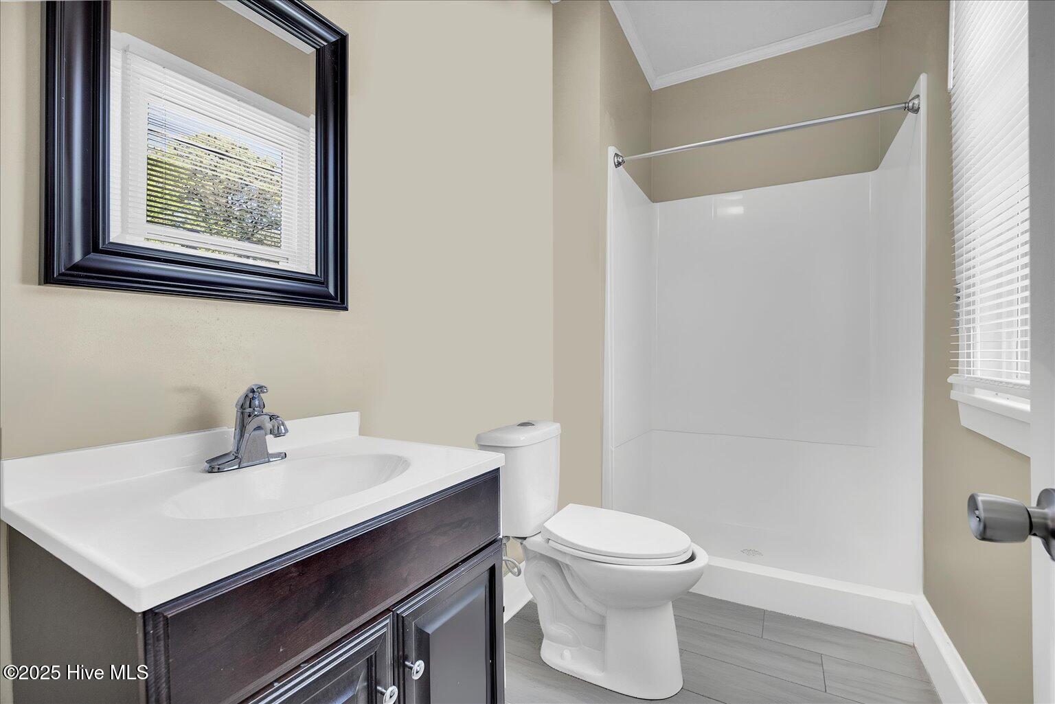 100546999 | Photo 10