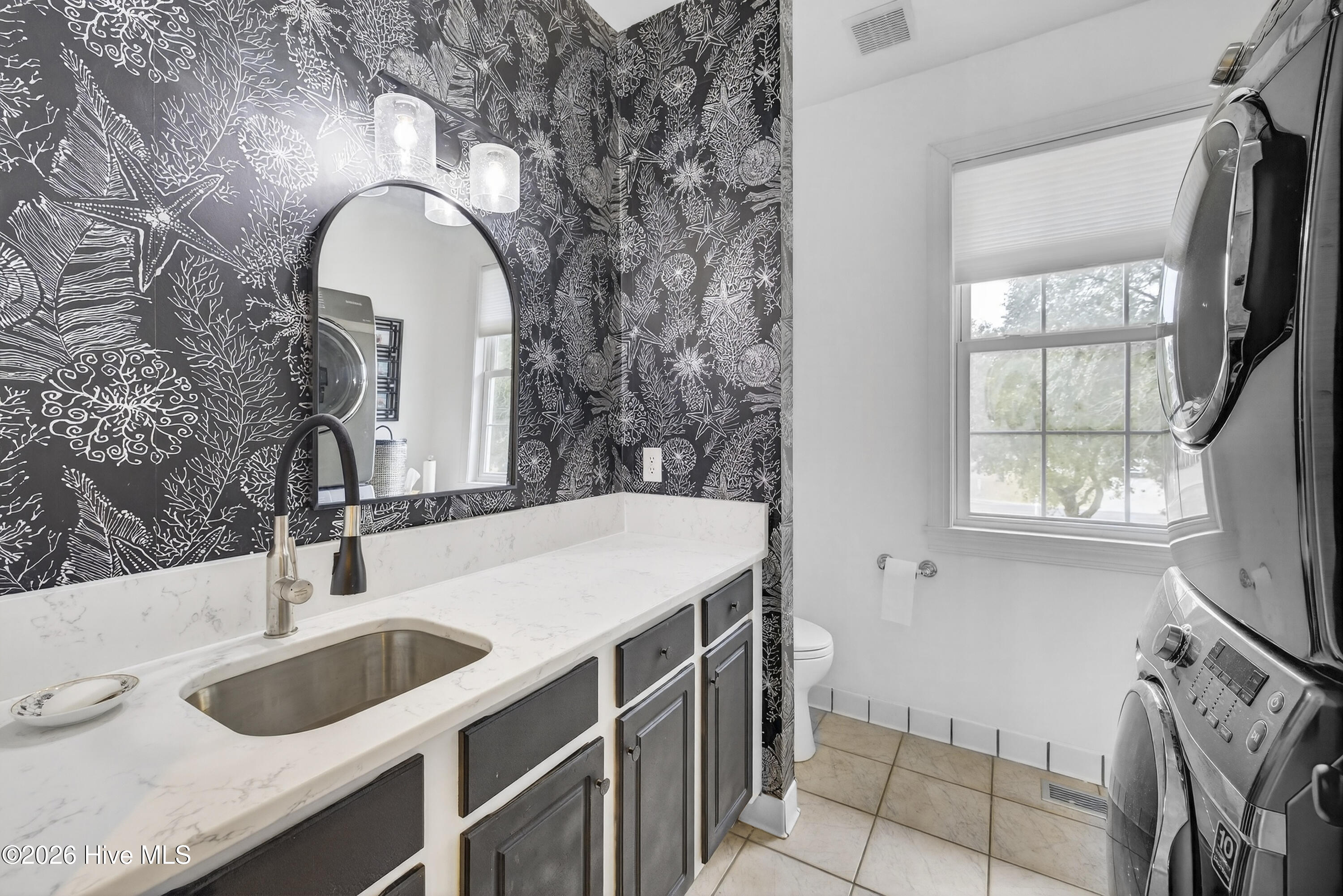 100557060 | Photo 28