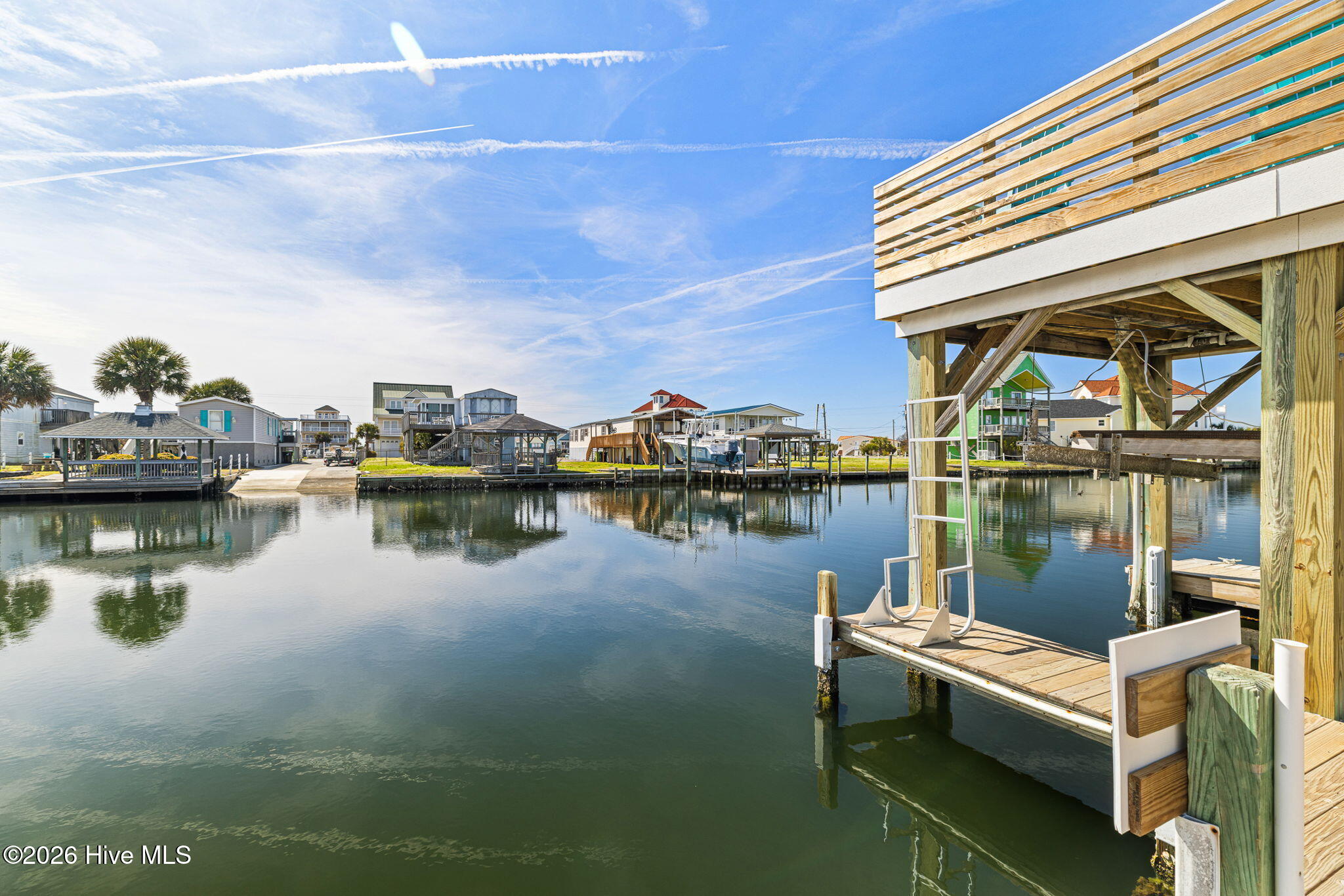 100561406 | Photo 54