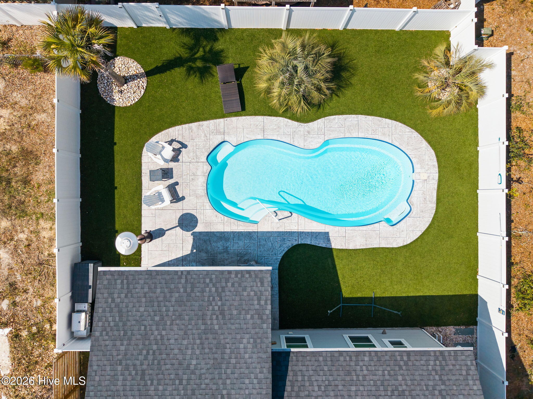 100568020 | Photo 32