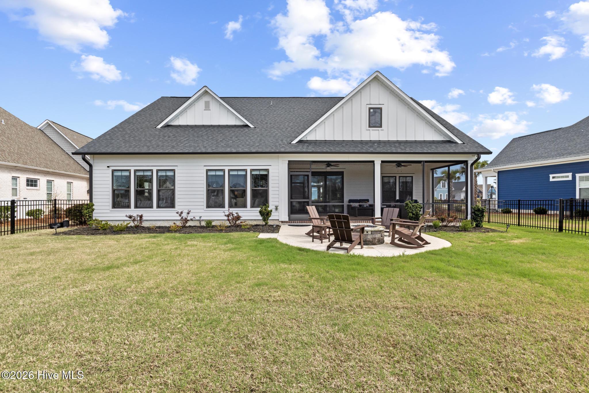 100561204 | Photo 56