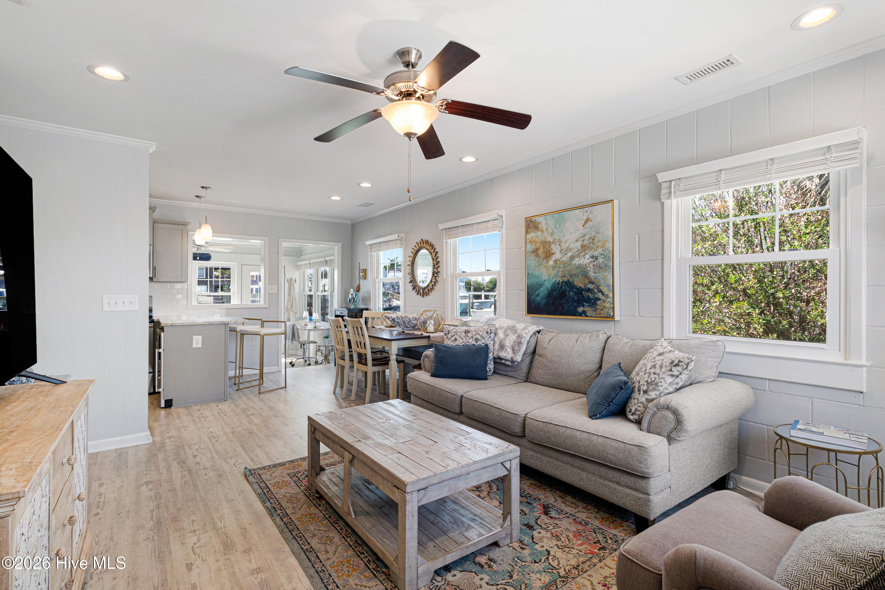 213 W Bogue Sound Drive,Atlantic Beach