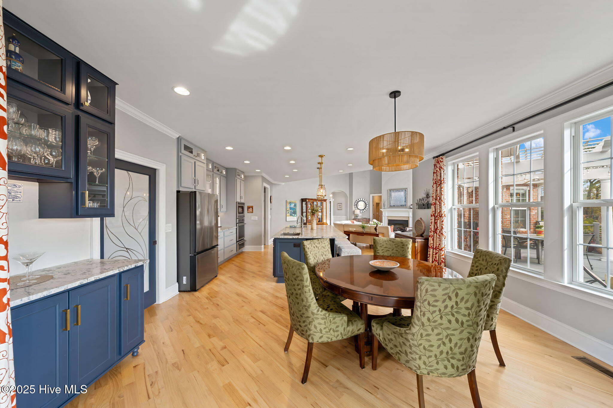 100544684 | Photo 22