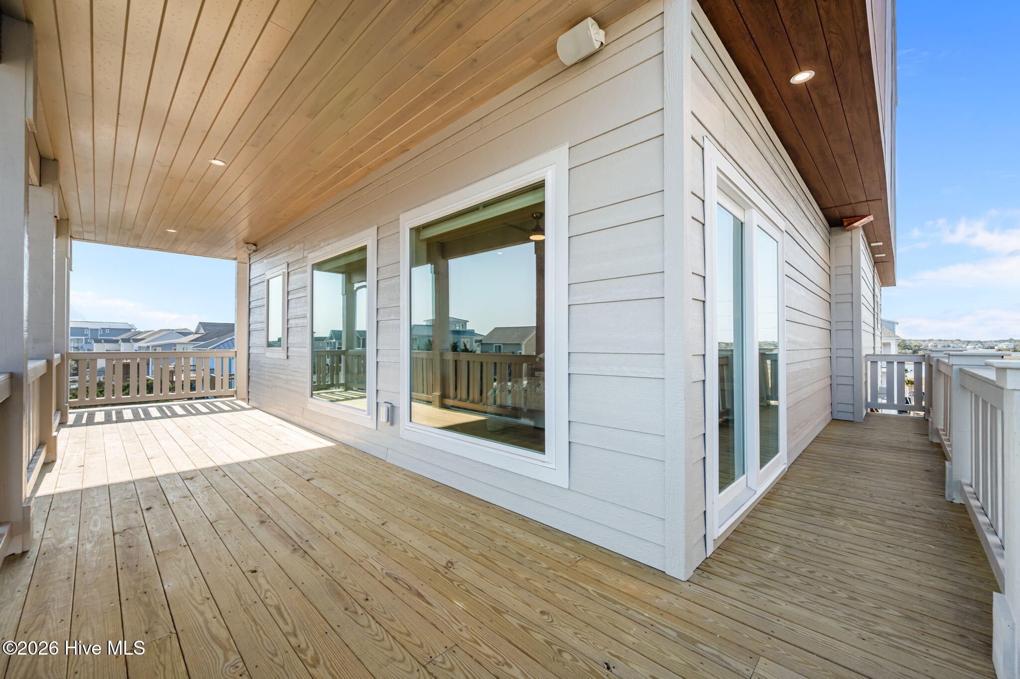 100552191 | Photo 40