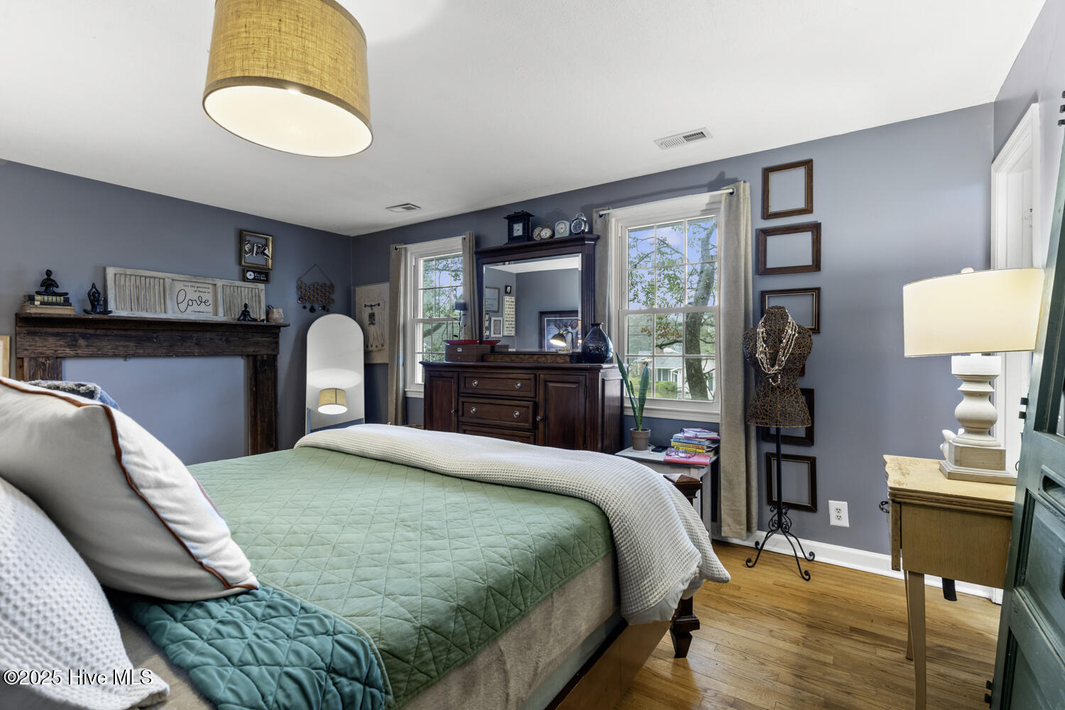 100539145 | Photo 33