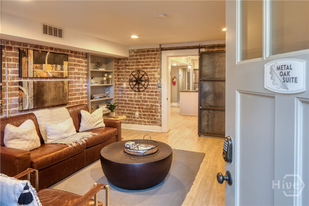 108 W Jones Street, Savannah, GA, 31401