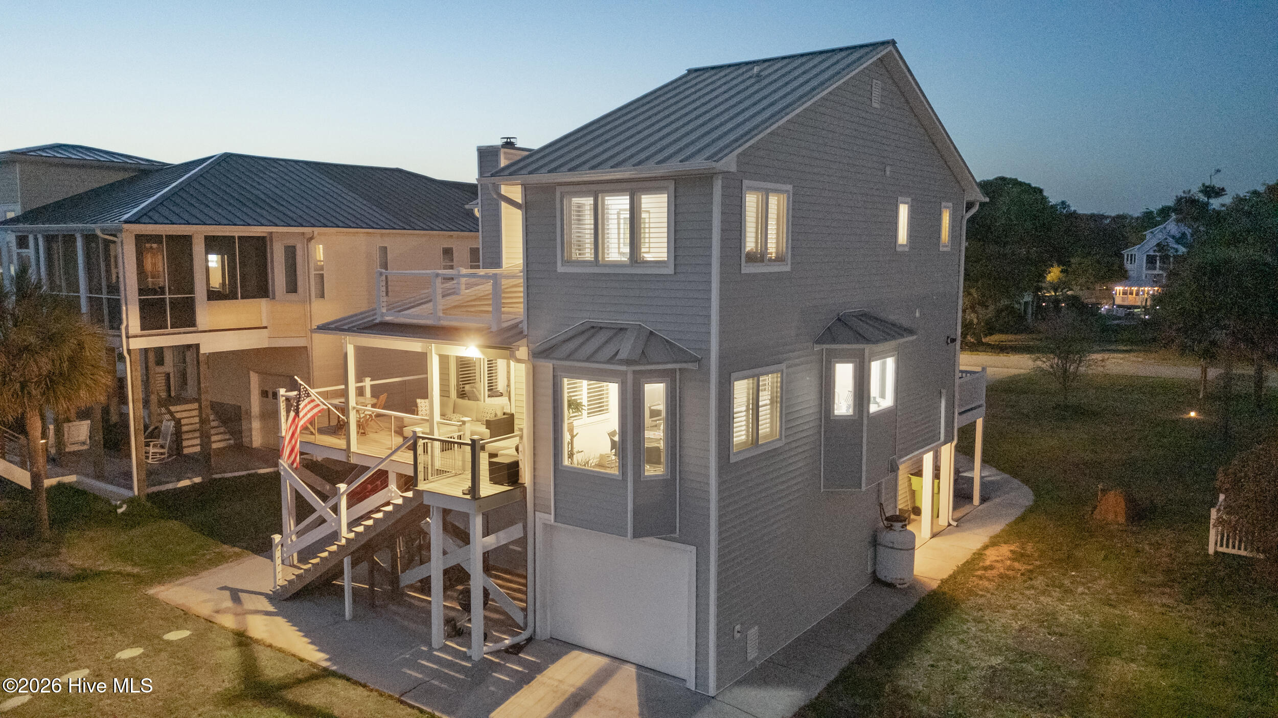 100564811 | Photo 102