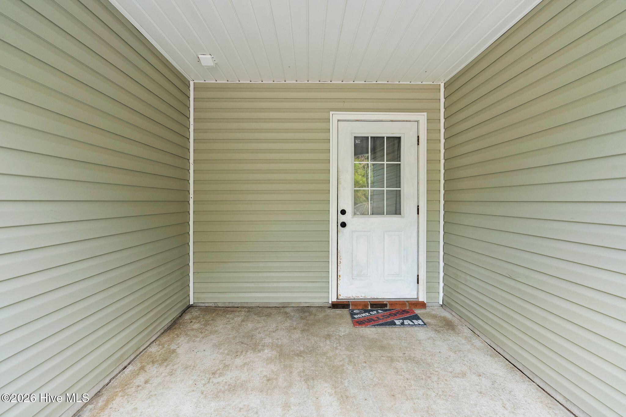 100556987 | Photo 36