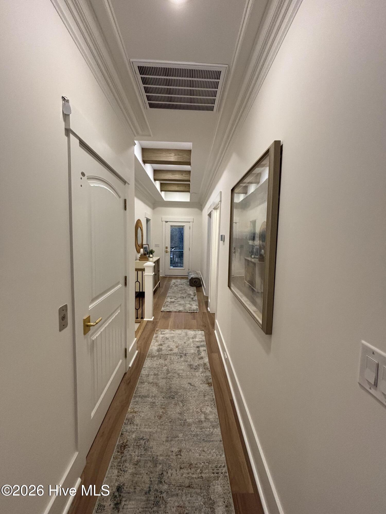 100516902 | Photo 95