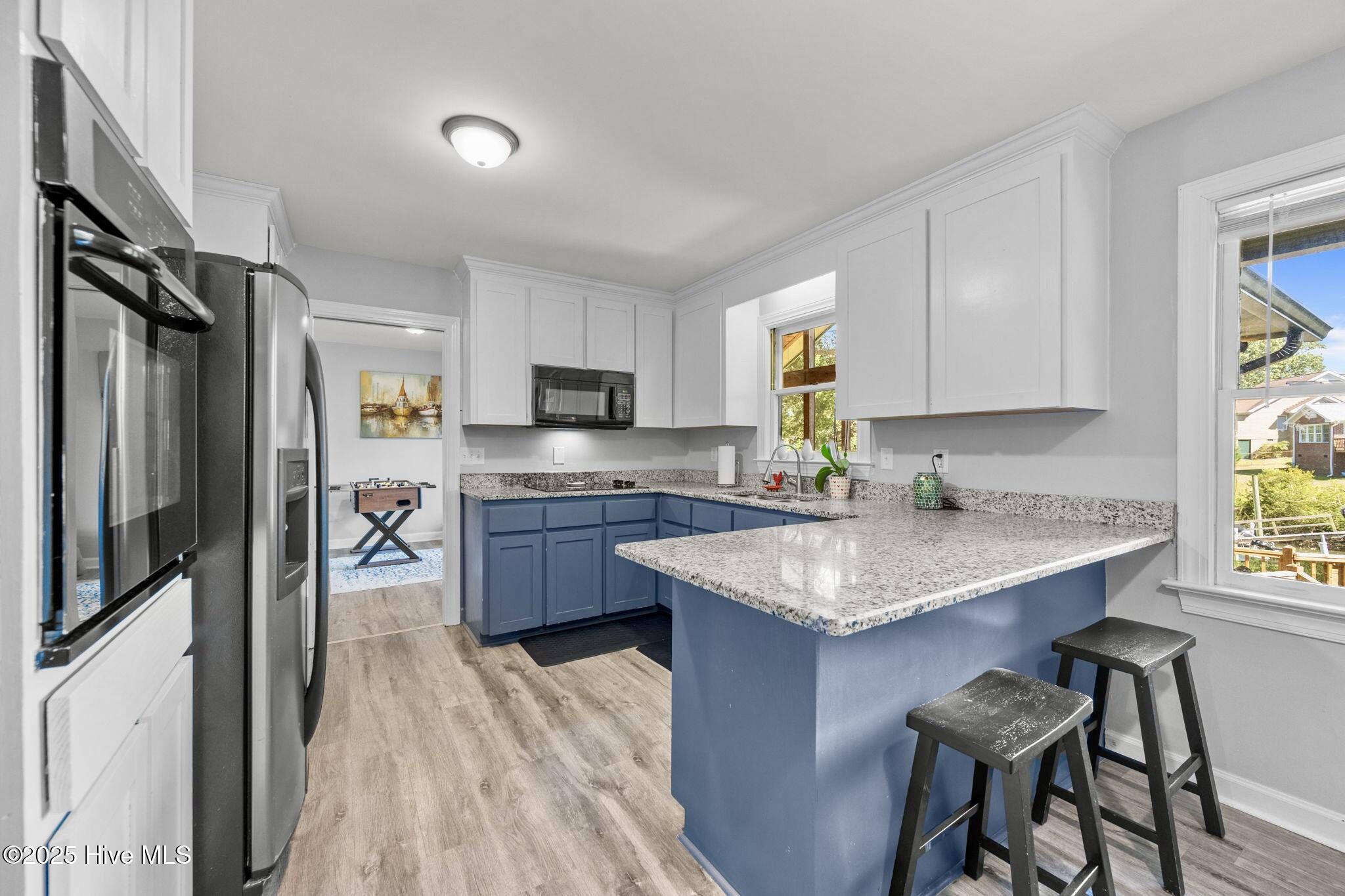 100532839 | Photo 16