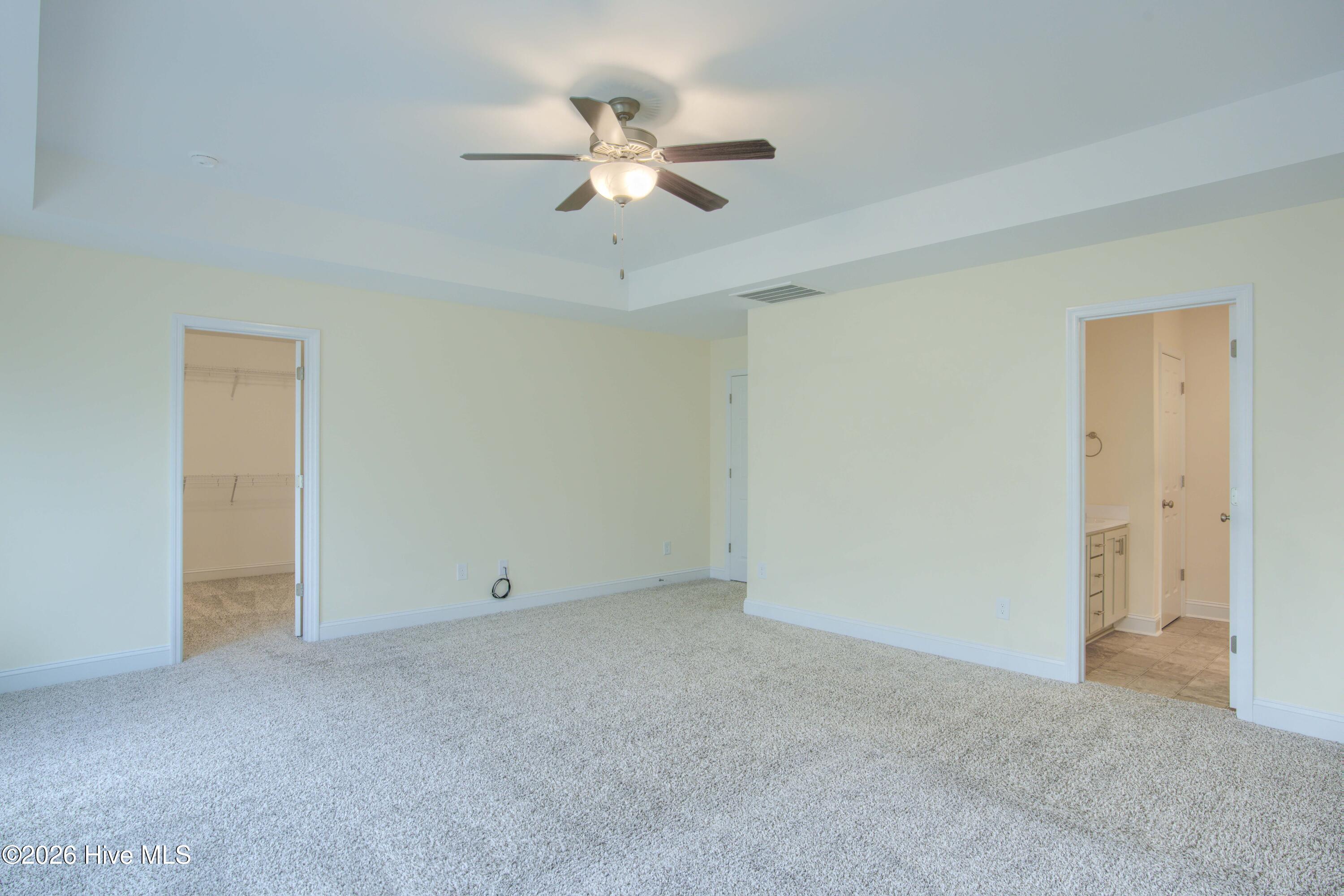 100557934 | Photo 16