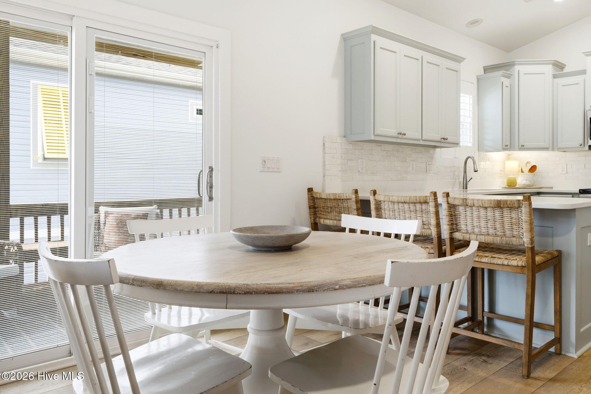 100561485 | Photo 12