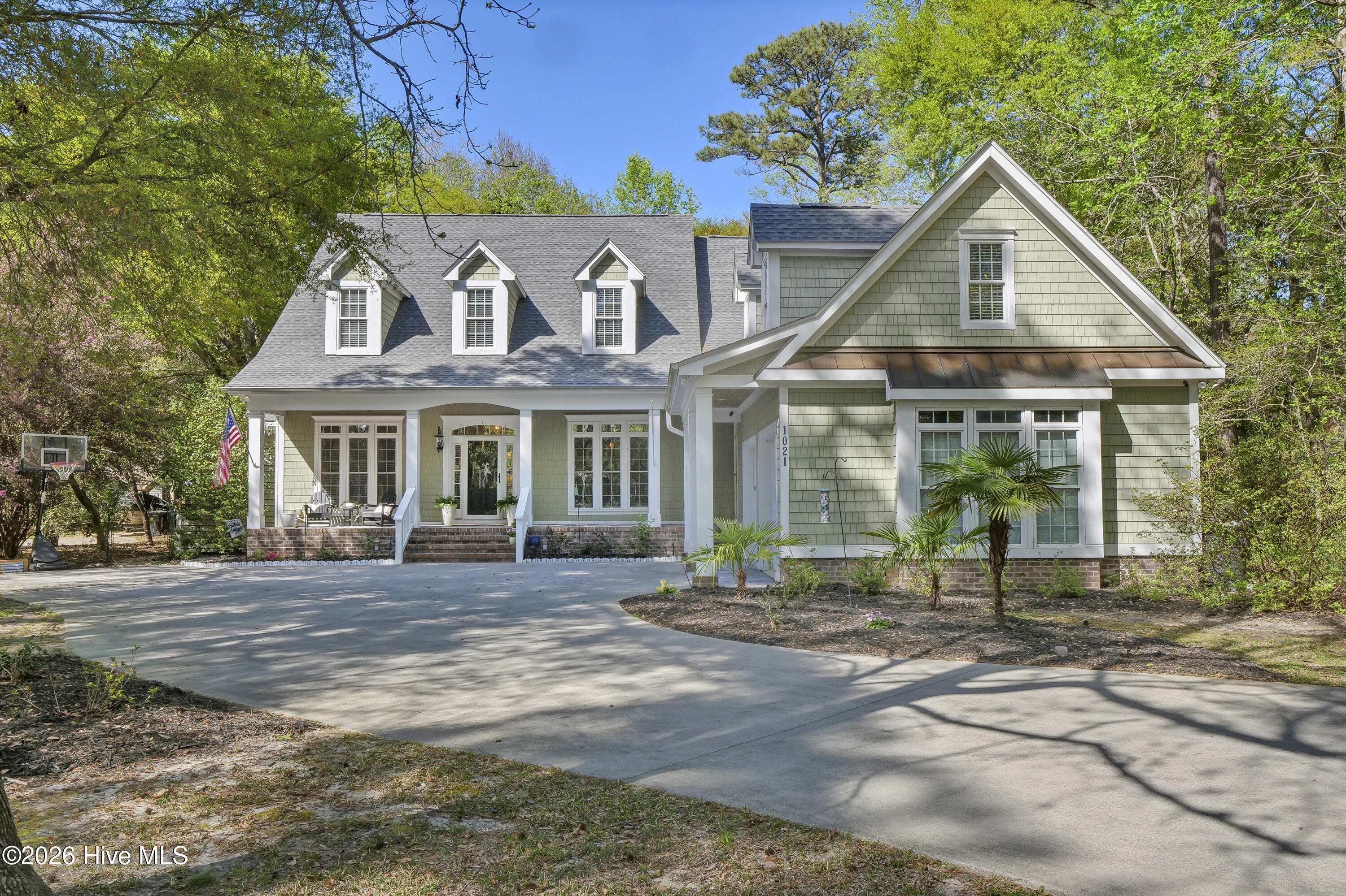 100563918 | Photo 56