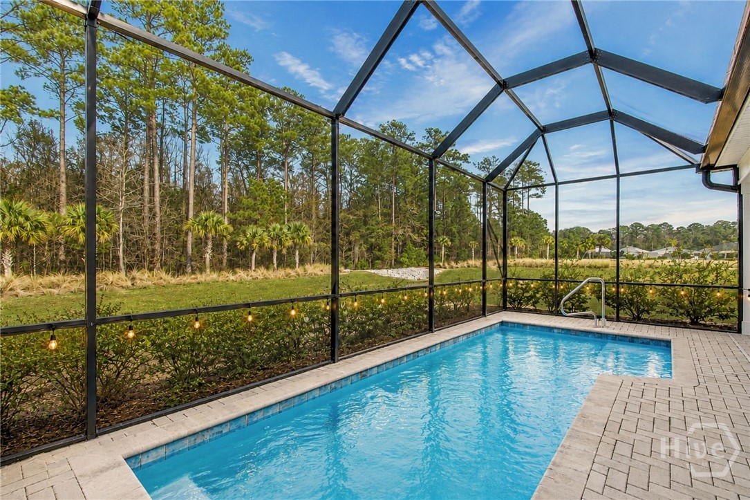 Private pool overlooking the lagoon and wooded views
