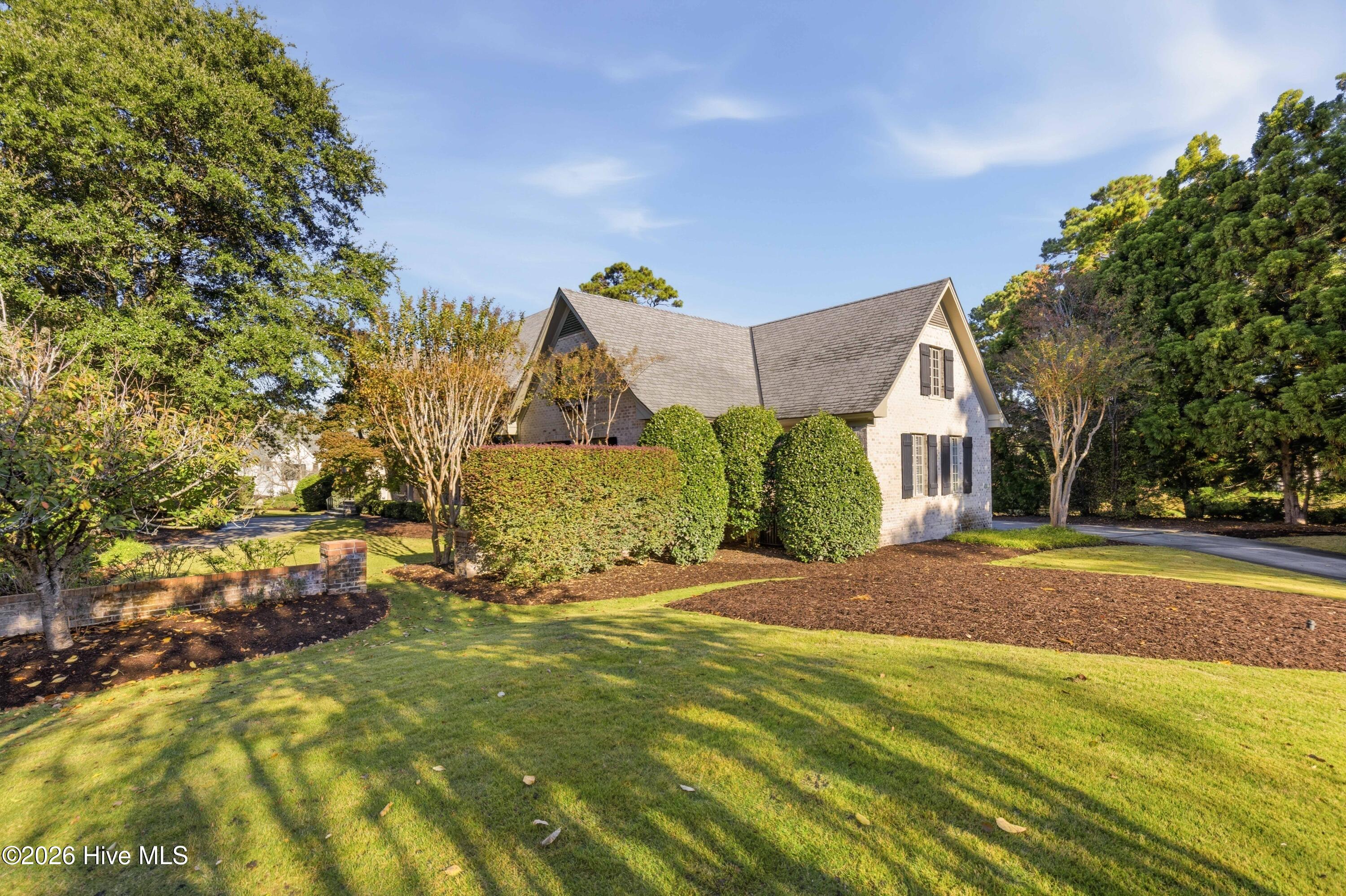 100555813 | Photo 92