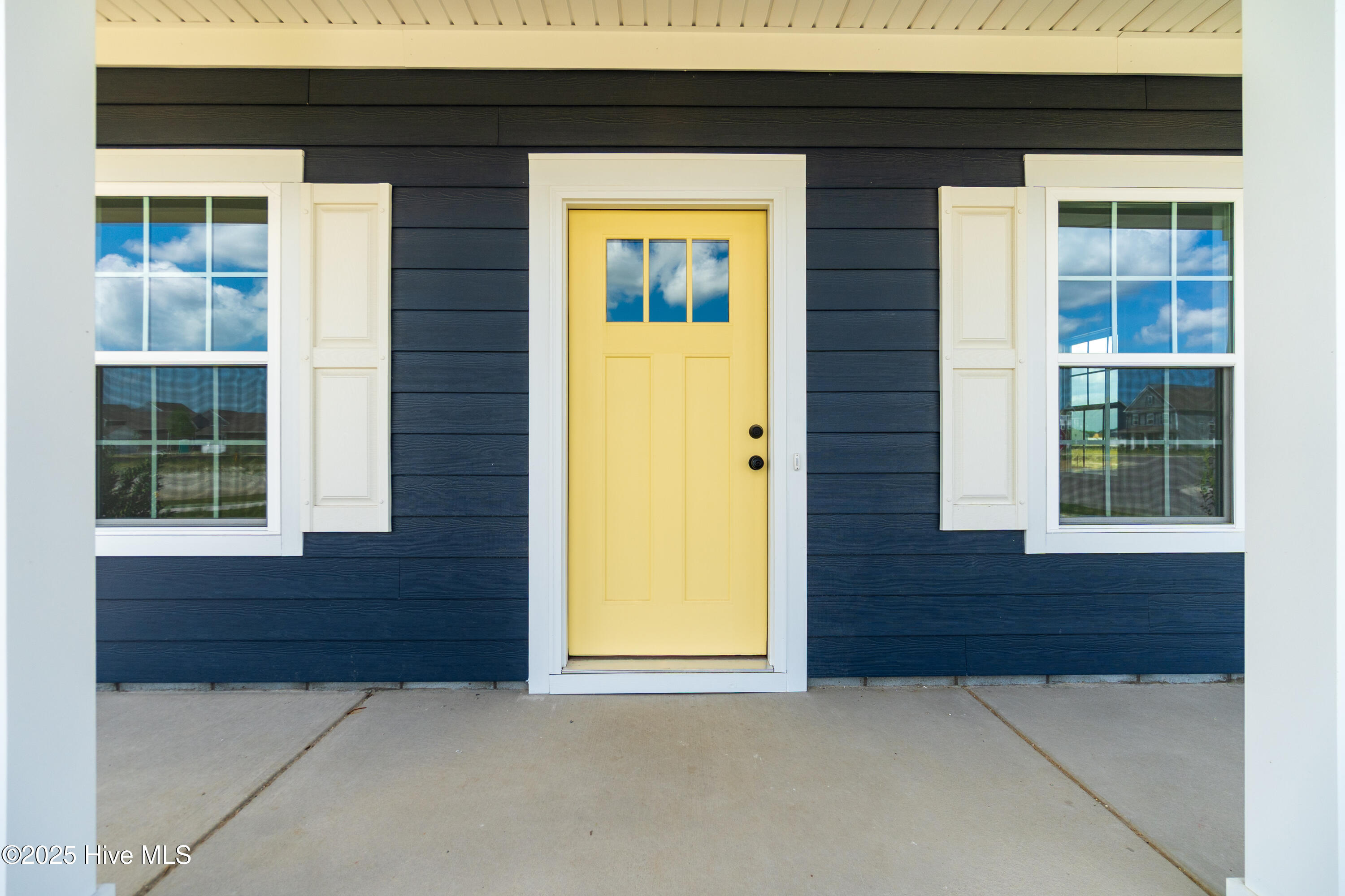 Homes for sale in Moyock, NC | 309 Iris Cir, Moyock, NC 27958 | MLS# 100524353