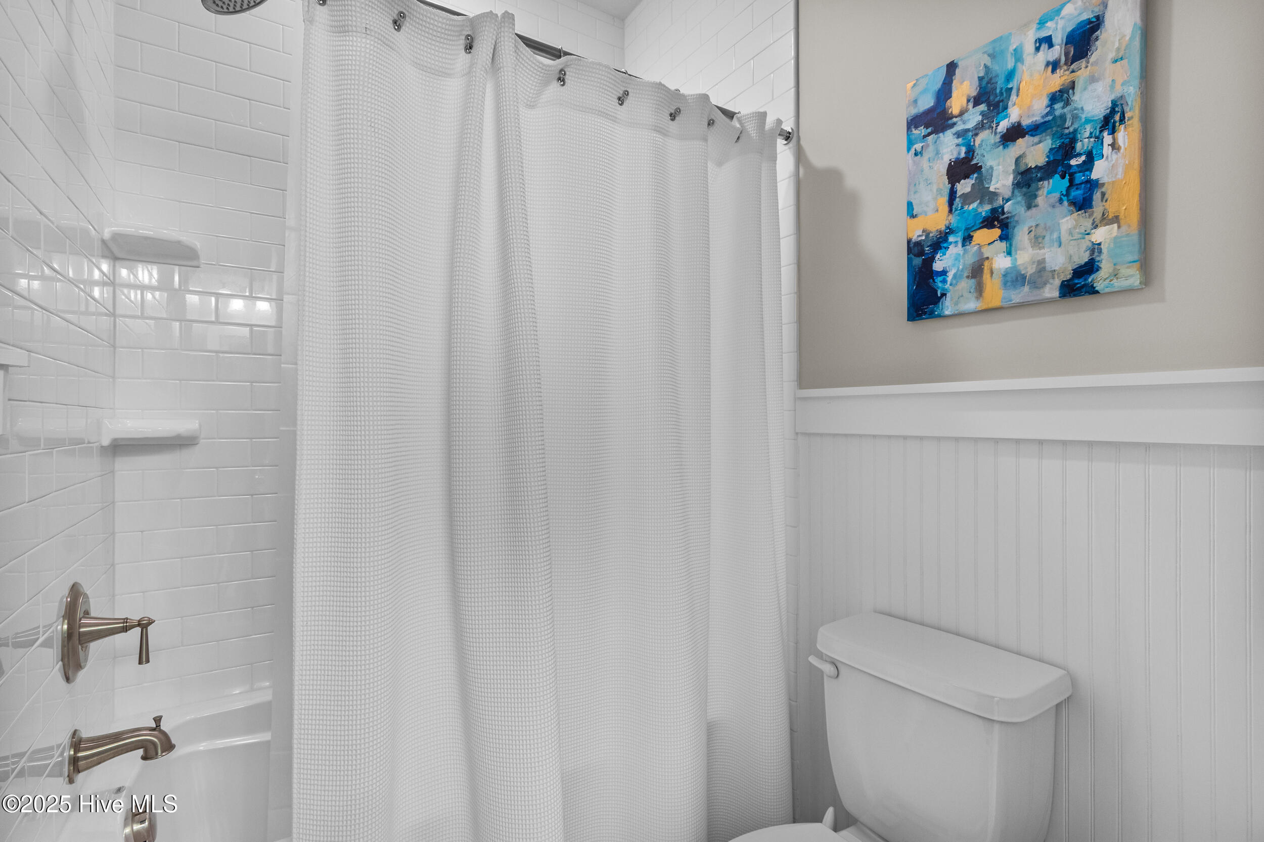 100537766 | Photo 35