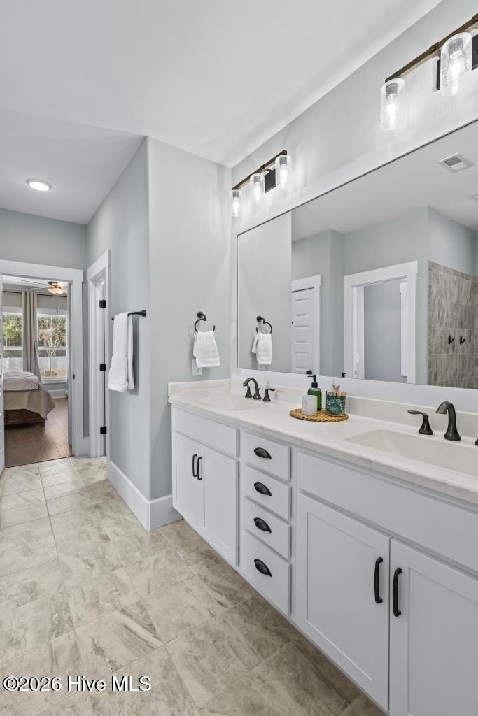 100558898 | Photo 48